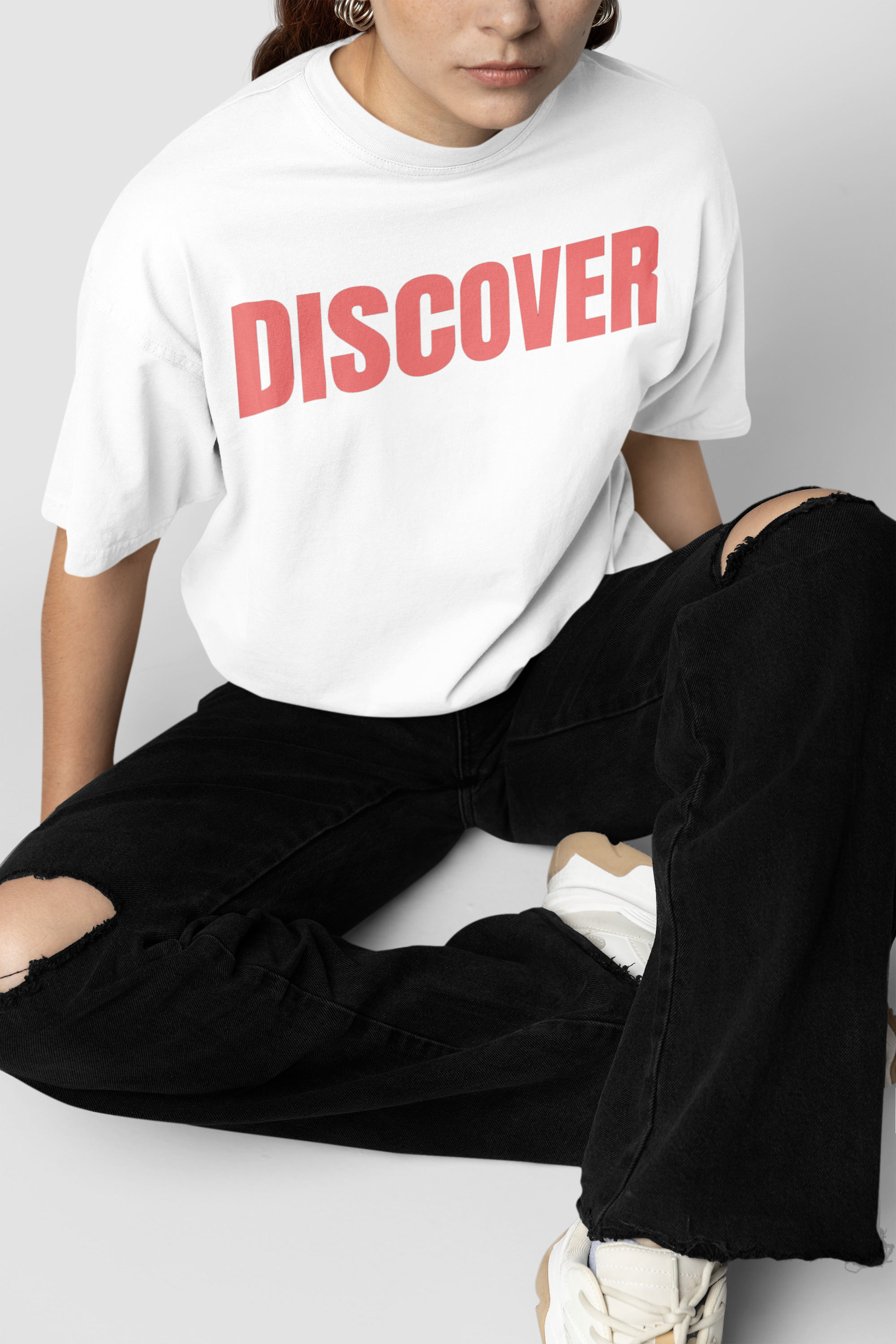 DISCOVER Graphic T-Shirt