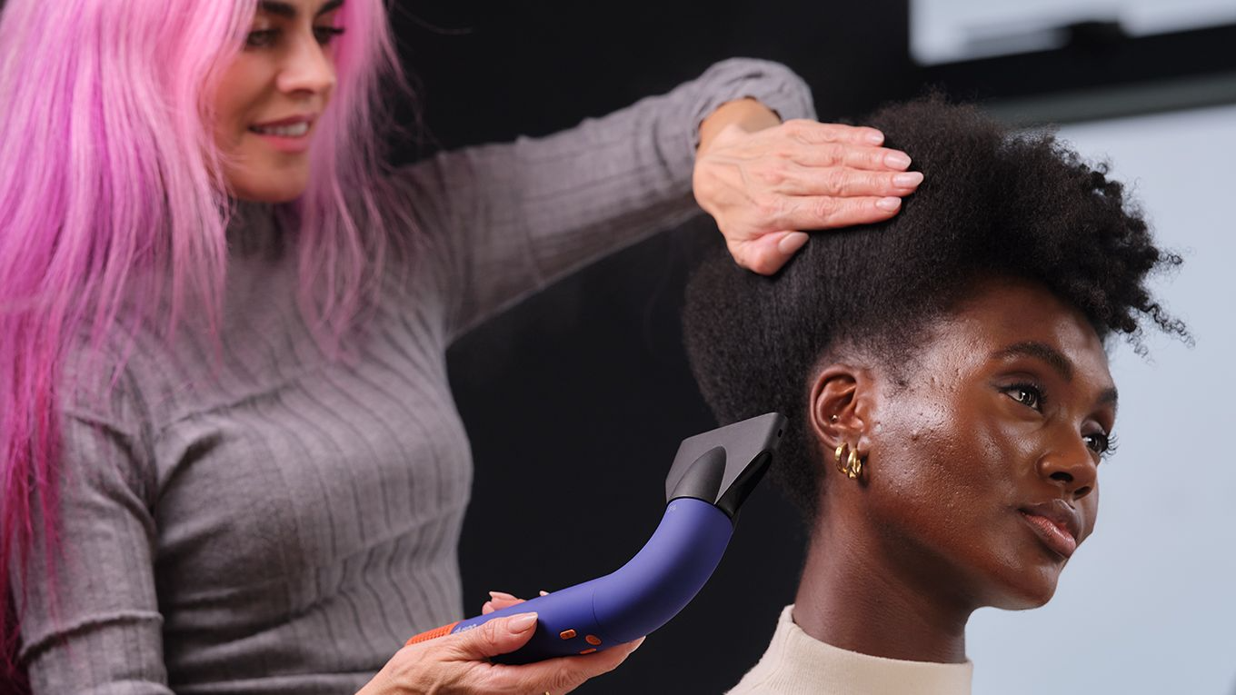 Dyson Supersonic r™ Pro Hair Dryer in Vinca Blue/Topaz