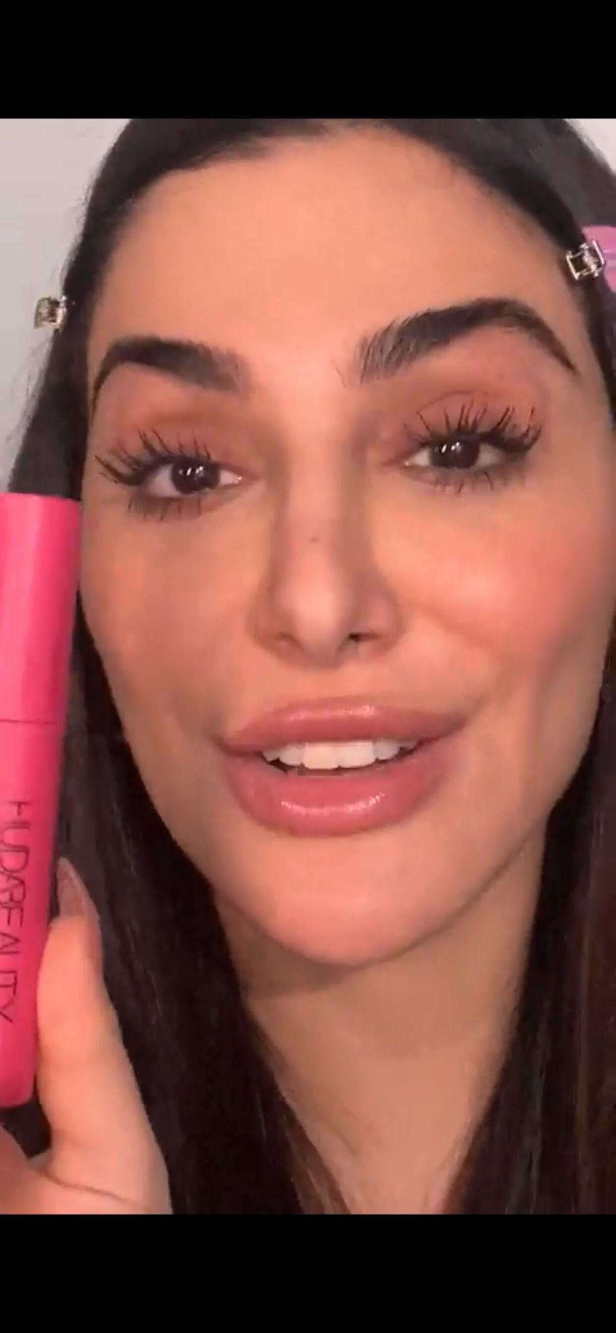 Huda Beauty 1 Coat WOW! Volumizing & Lifting Mascara