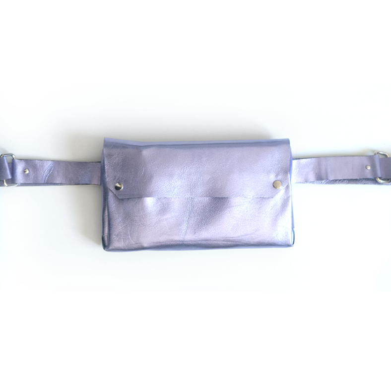 Sac banane en cuir métallisé lavande