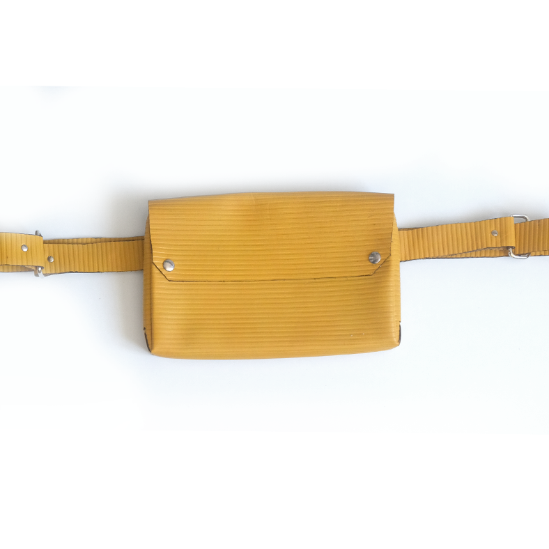 Sac banane en cuir rayé jaune