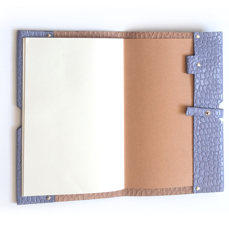Porte carnet en cuir lavande effet croco