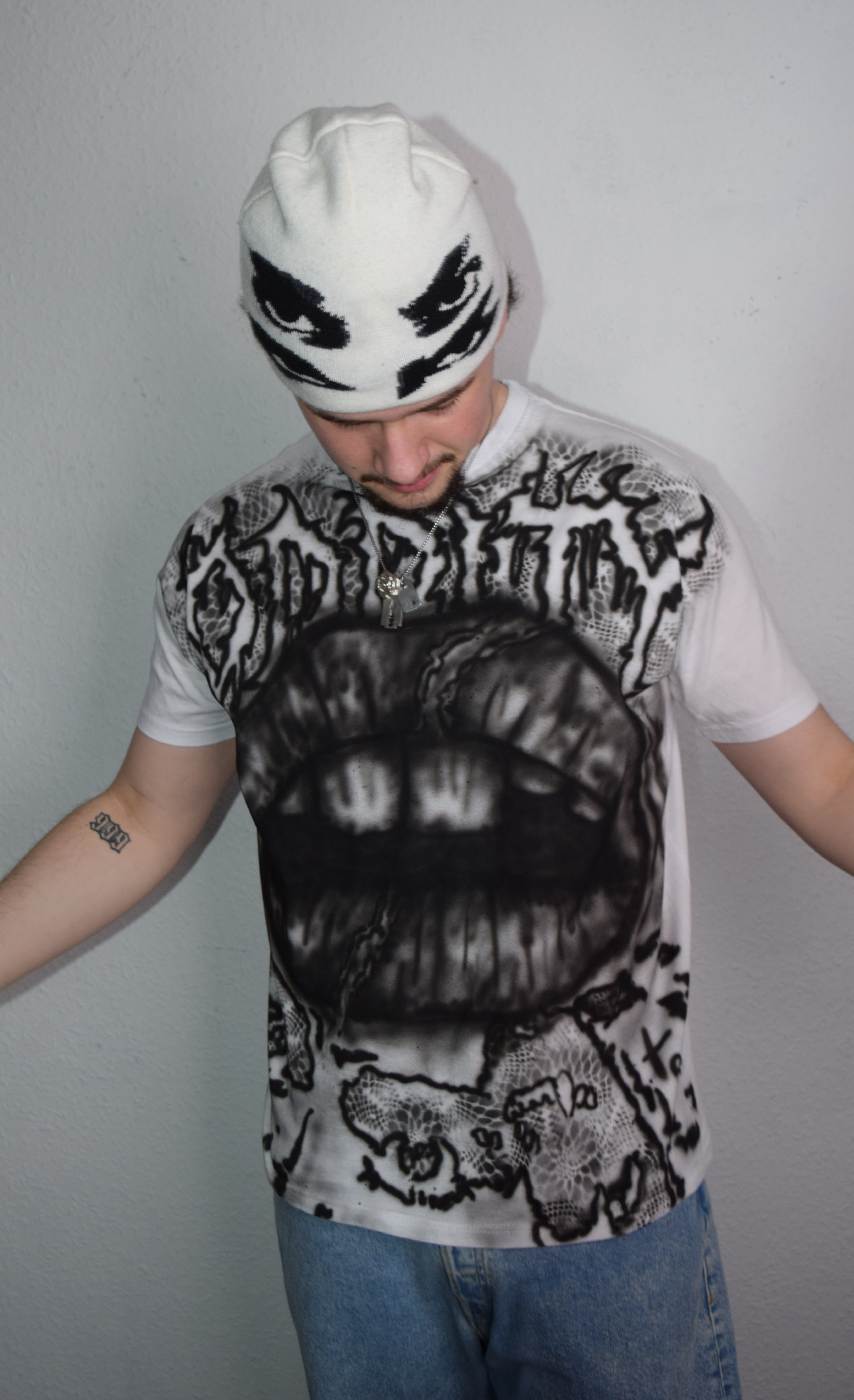 BROKEN - Airbrushed T-shirt