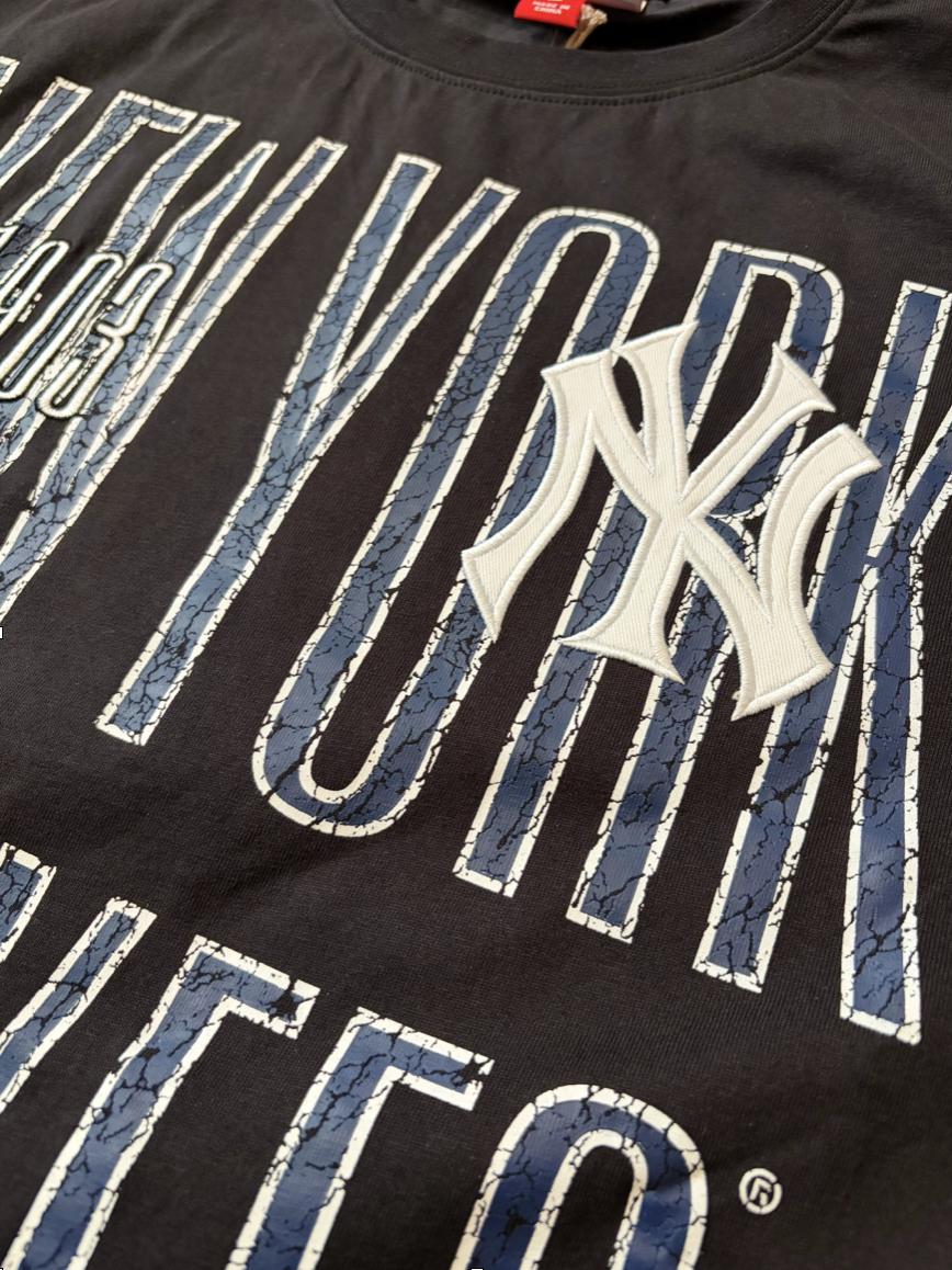 Mitchell & Ness New York Yankees Team Origins Shirt