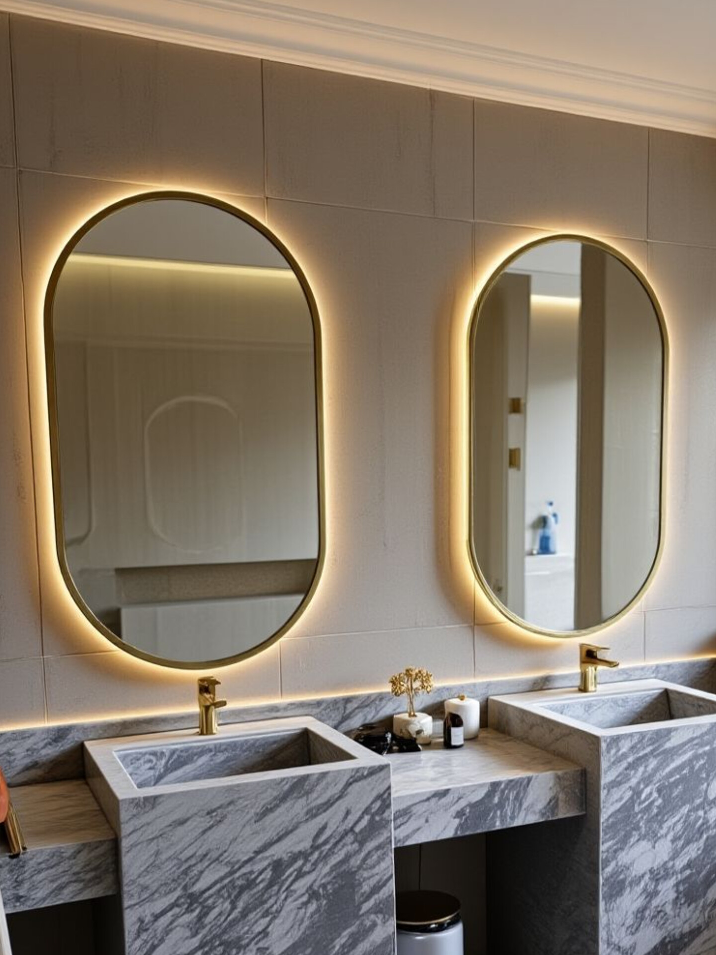 LED Backlit Oval Bathroom Mirror