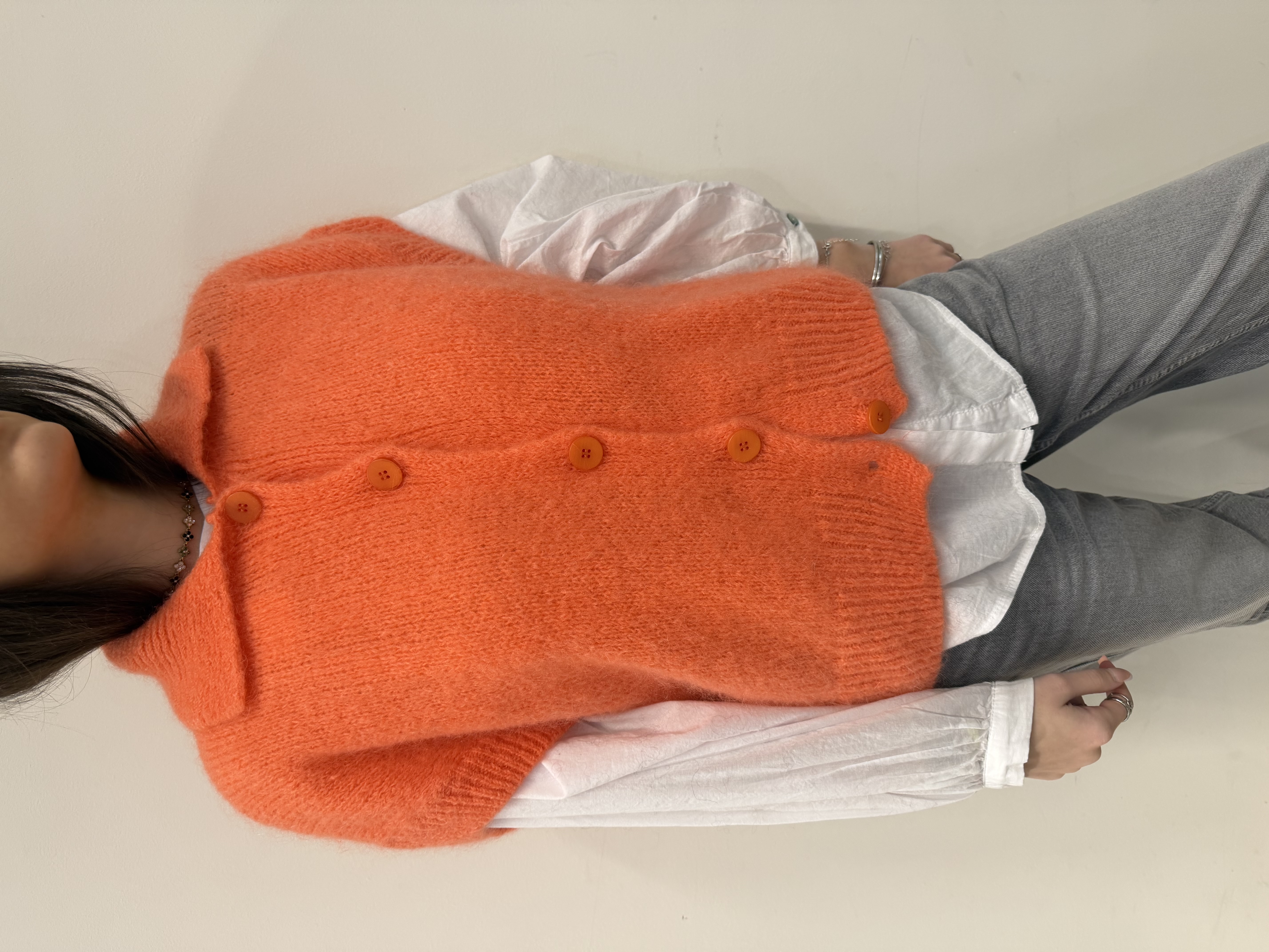 Pull, sans manches à boutons – Margot Paris