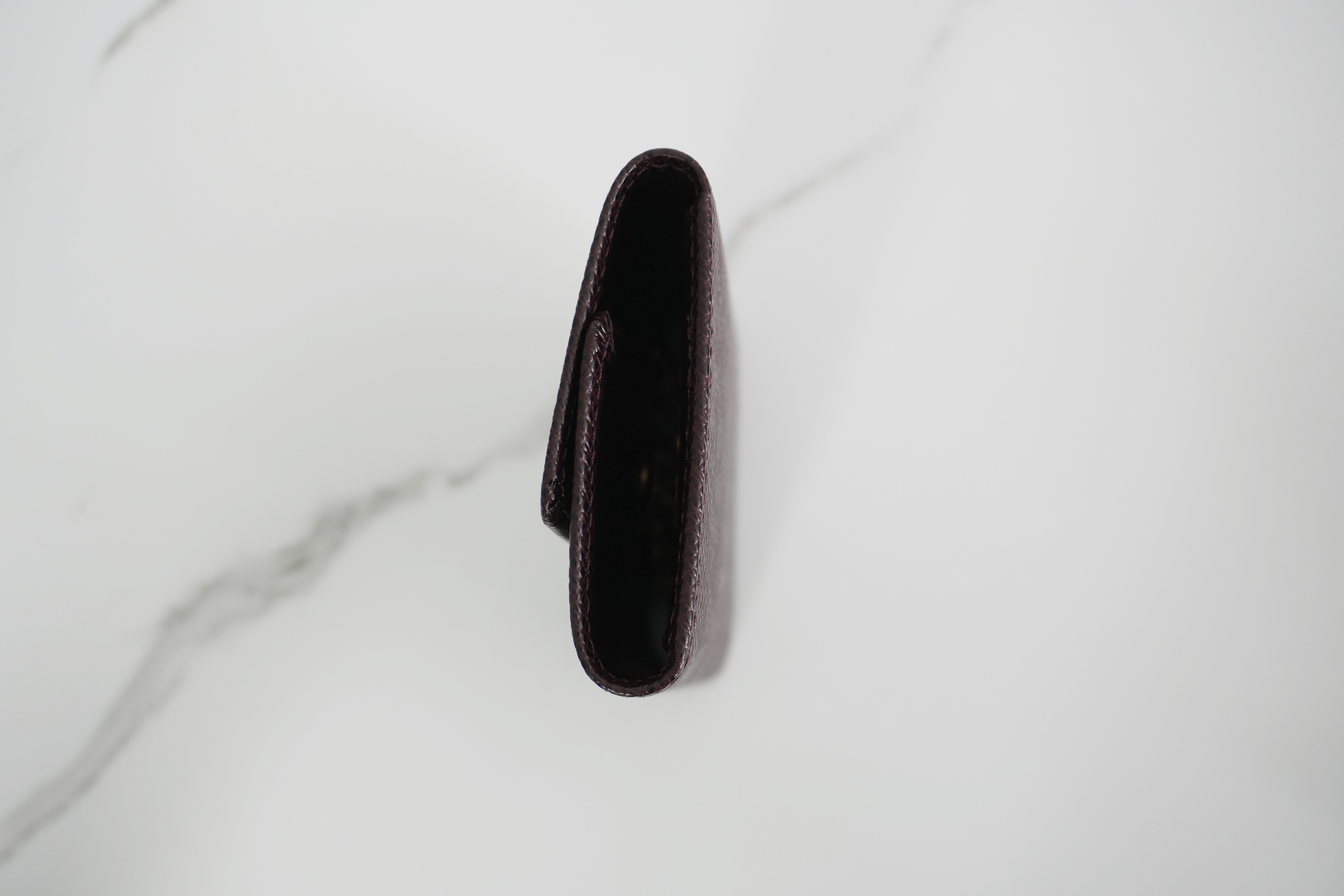 Authentic Louis Vuitton Taiga Leather Multicles 6 Ring Key Case