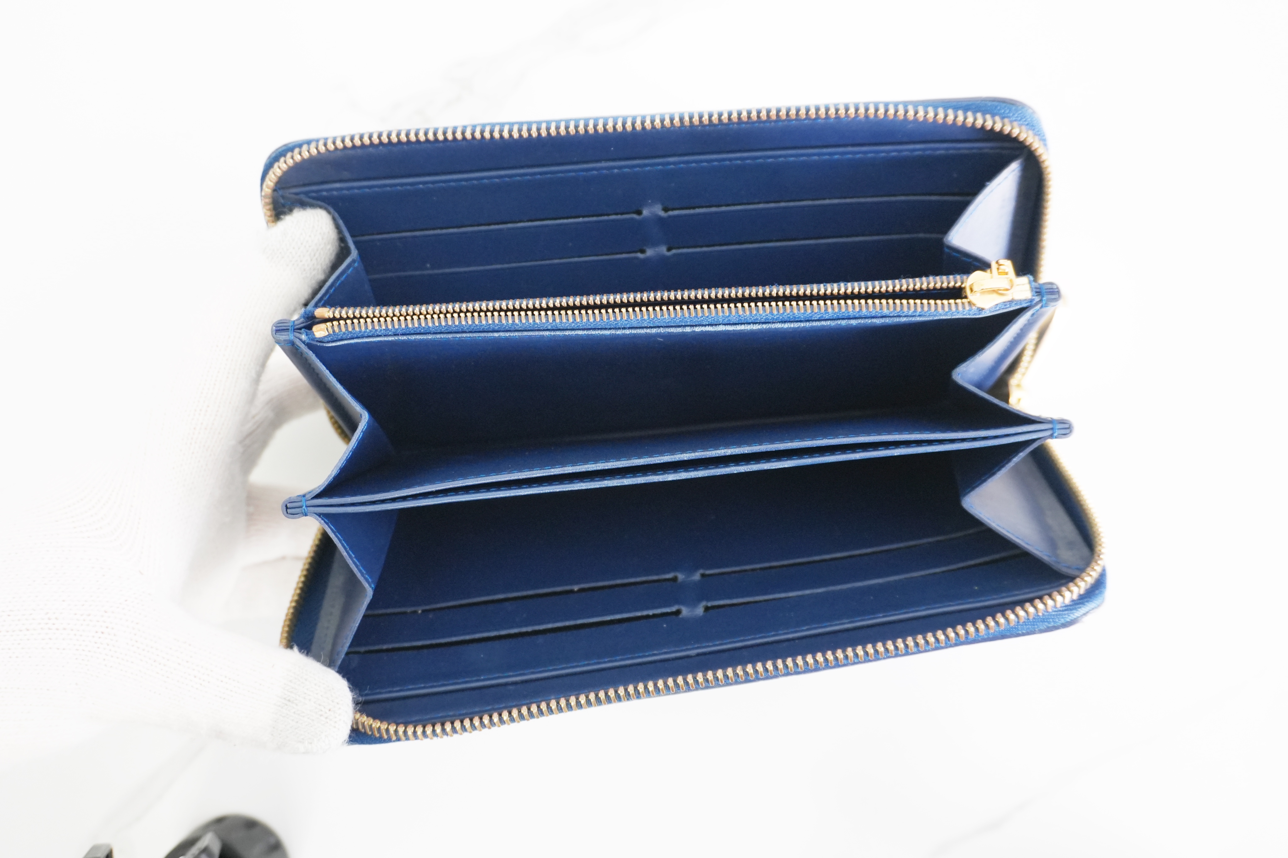 Authentic Louis Vuitton Monogram Vernis Ikat Flower Zippy Long Wallet