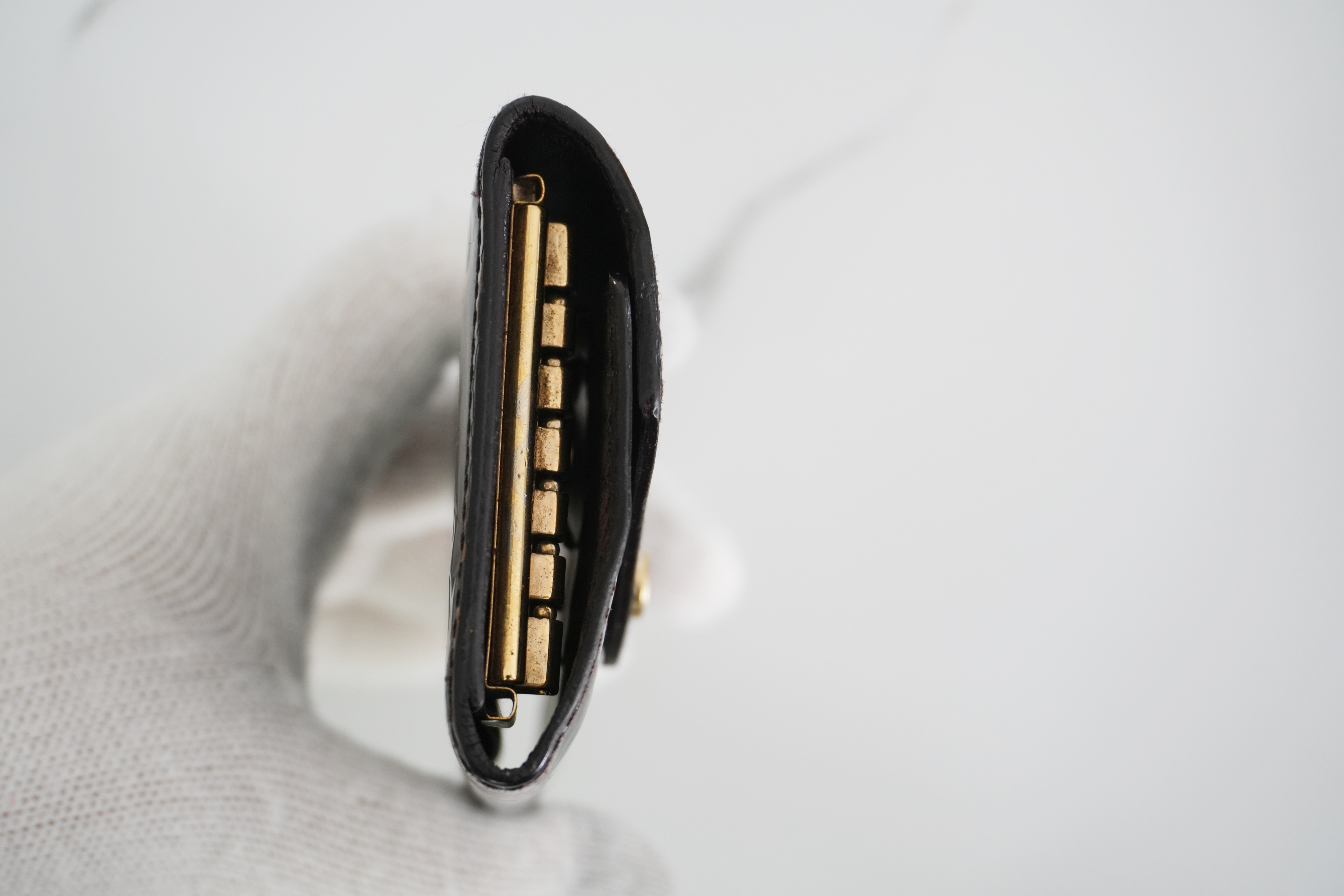 Authentic Louis Vuitton Vernis Leather 6 Ring Key Case