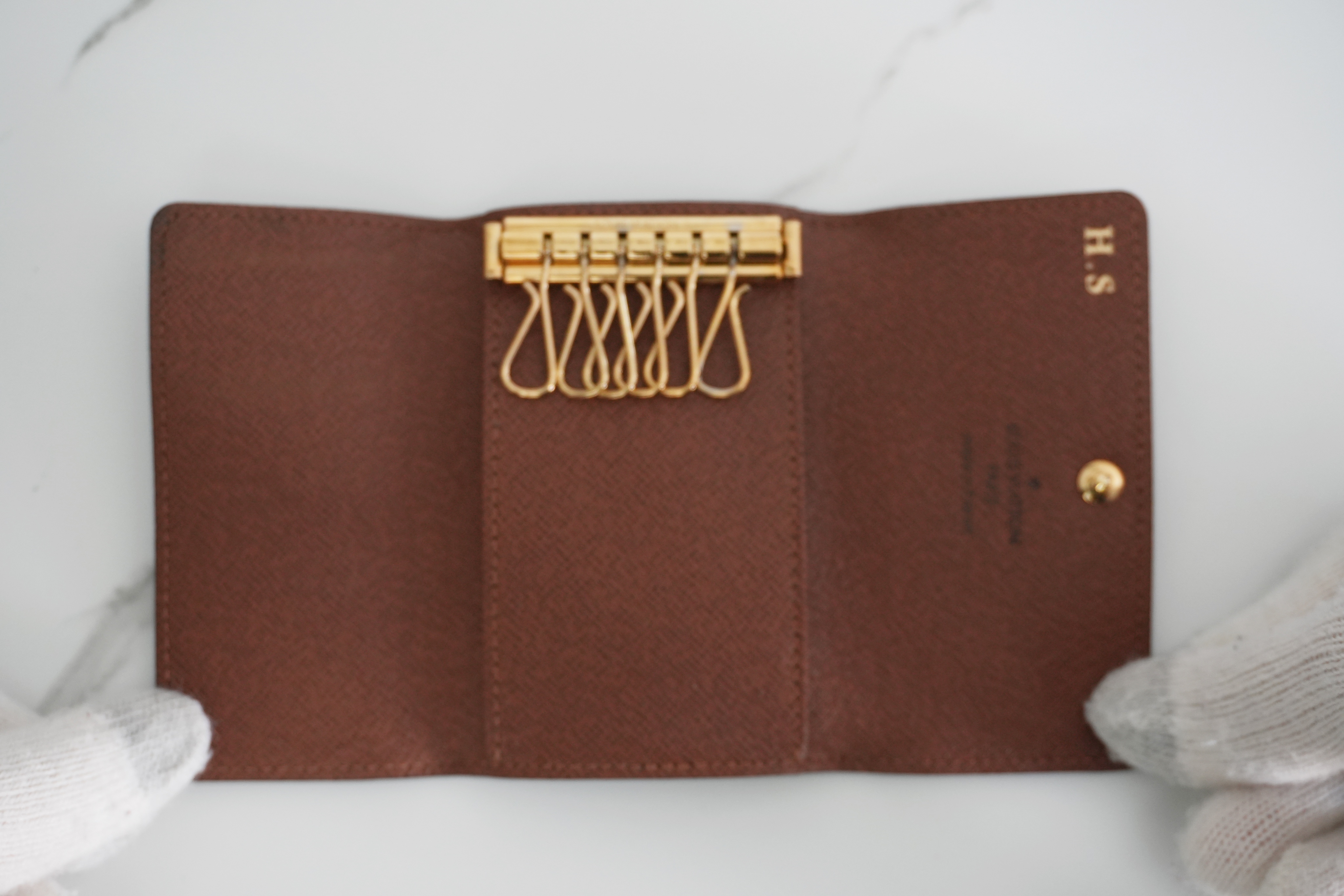 Authentic Louis Vuitton Monogram Multicles 6 Ring Key Case Brown