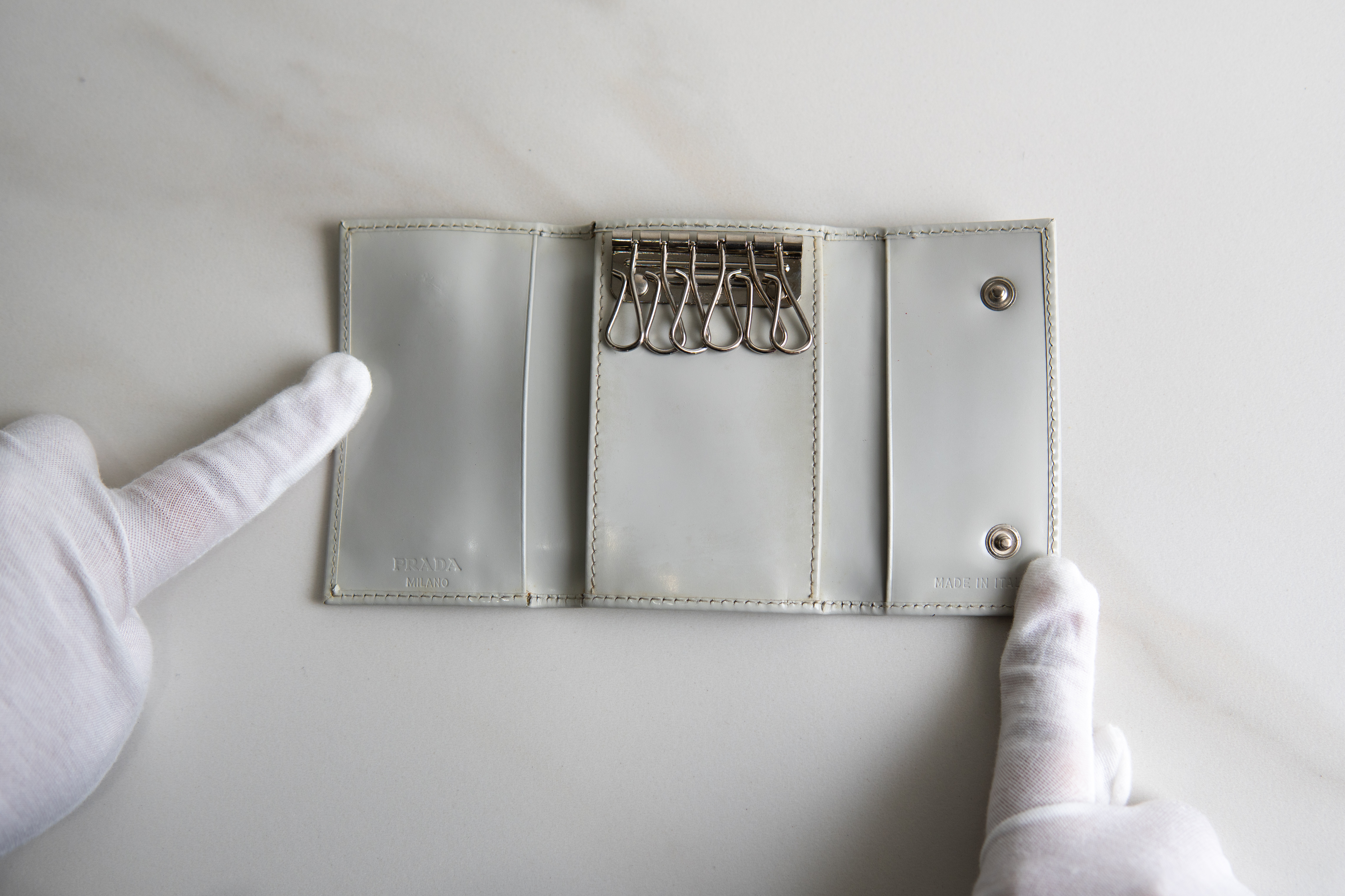 PRADA Logo Patent Leather 6 Ring Key Case Light Gray