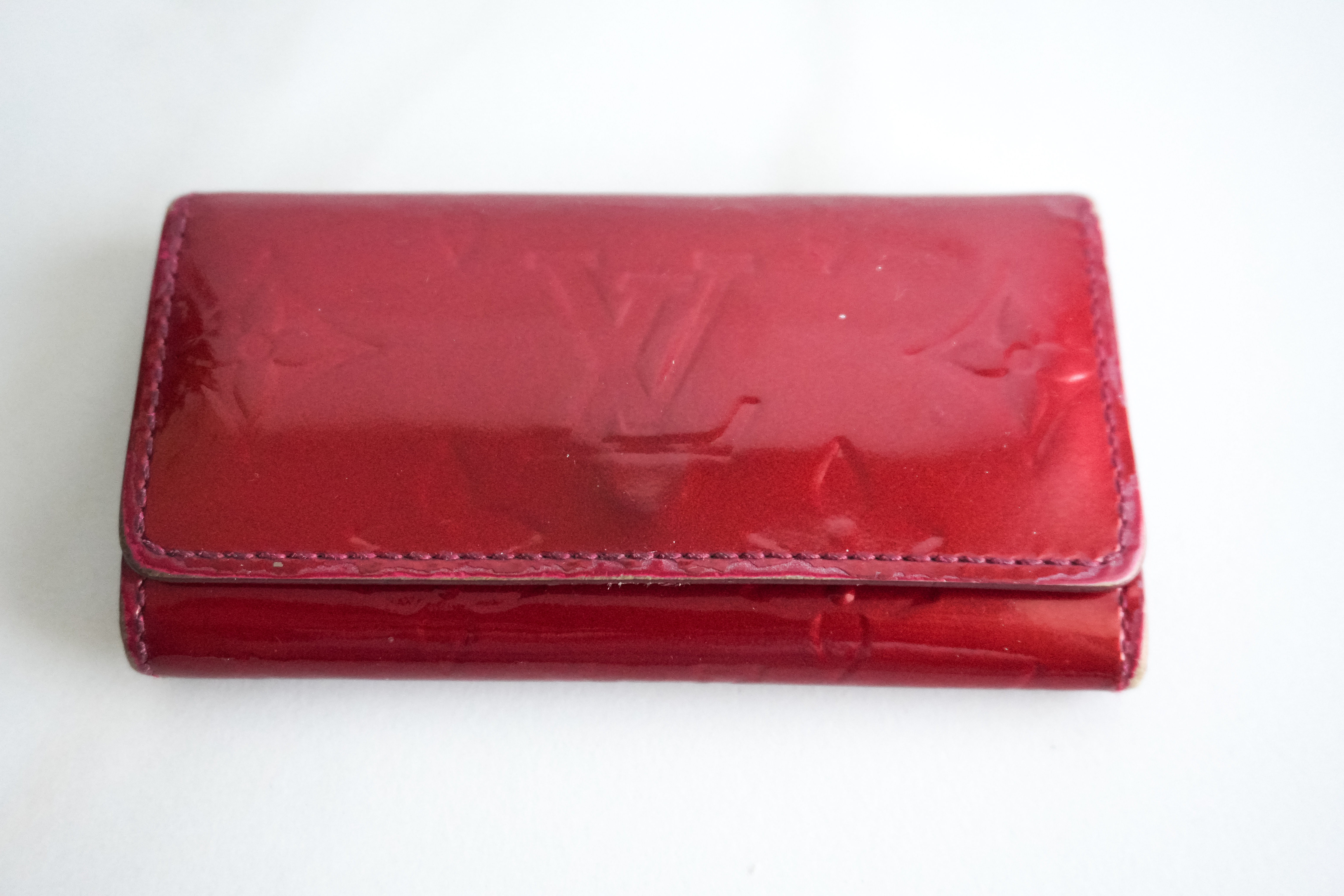 Authentic Louis Vuitton Red Vernis Leather 4 Ring Key Case