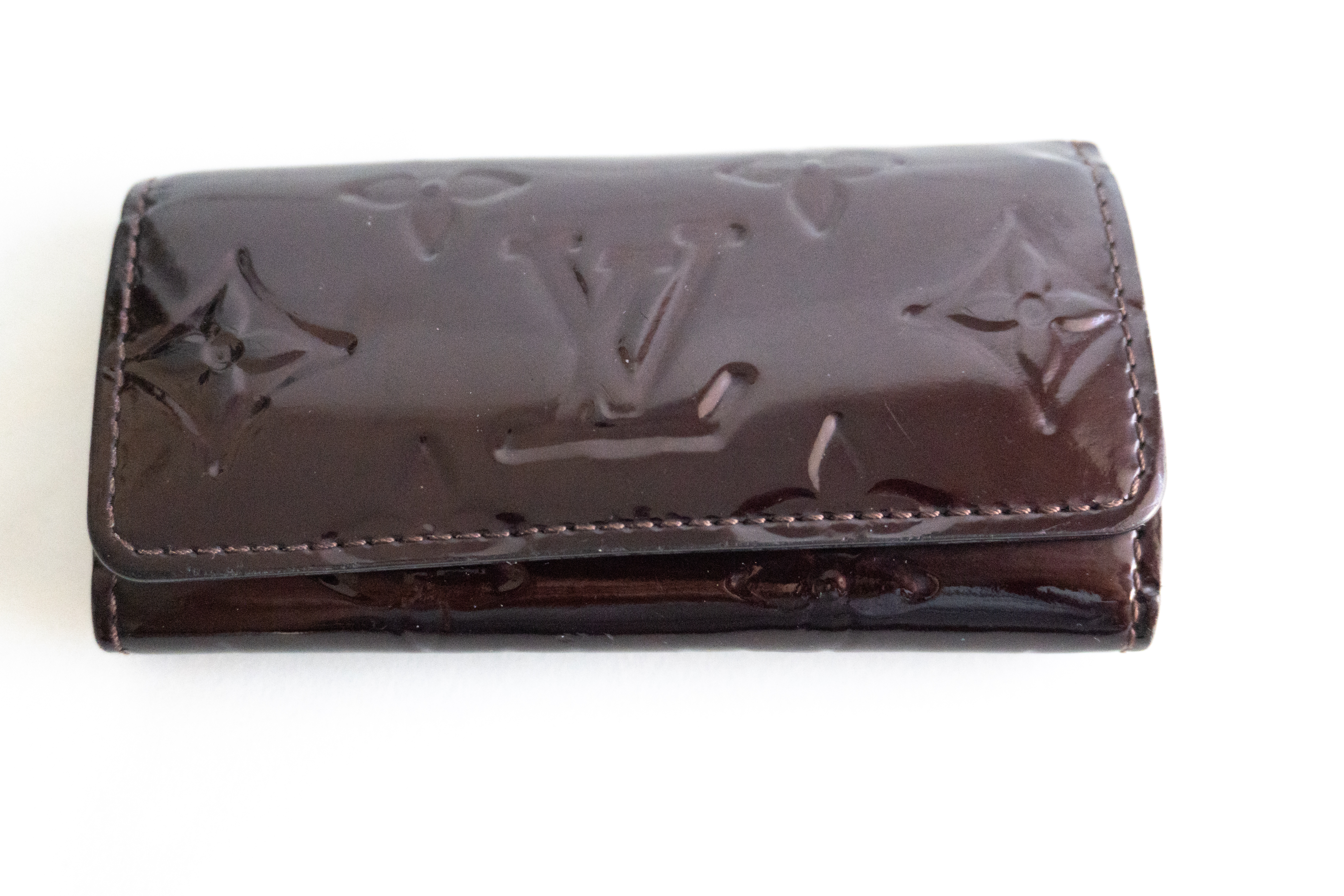 Authentic Louis Vuitton Amarante Monogram Vernis Leather 4 Ring Key Case