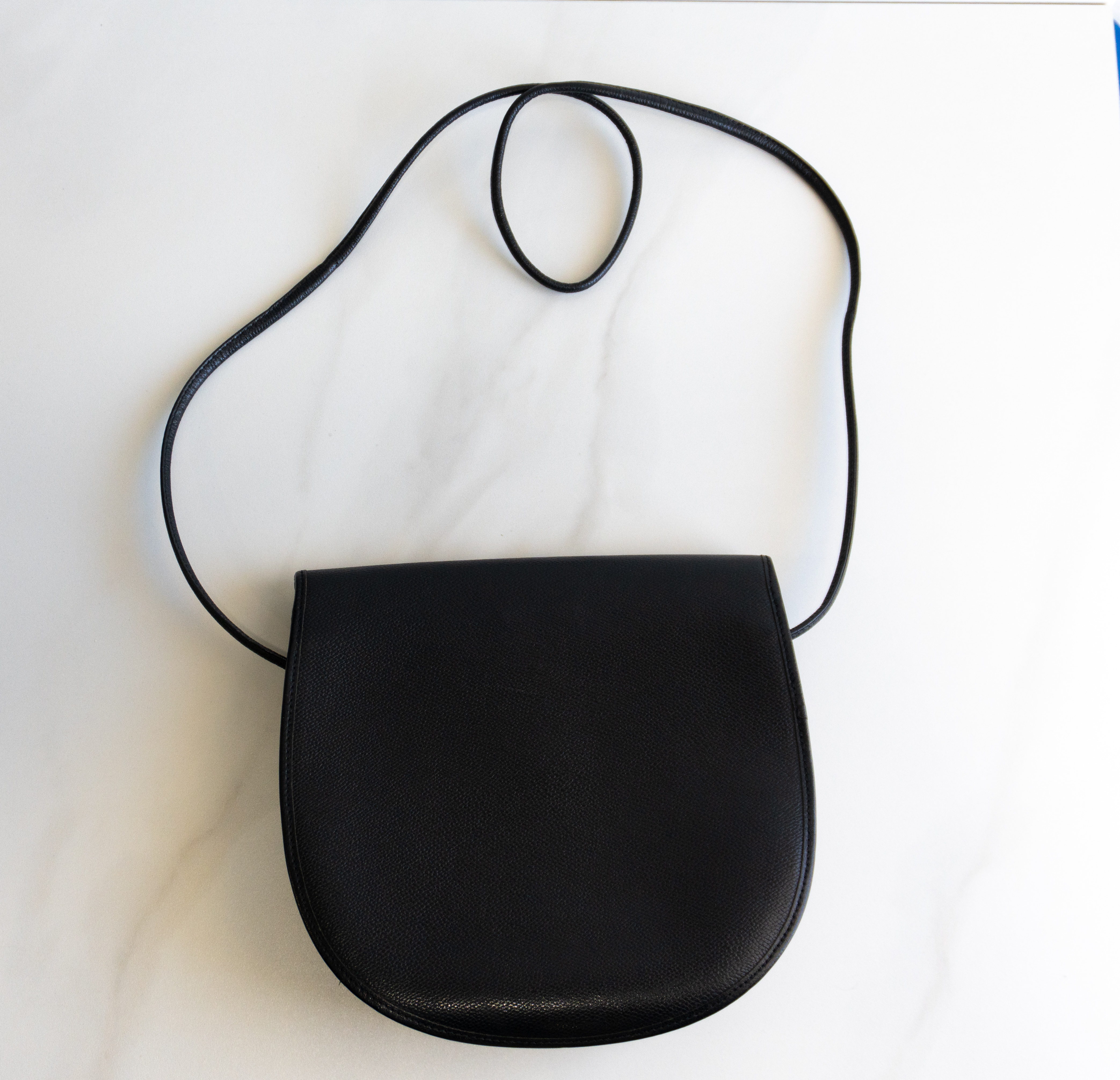 Authentic Yves Saint Laurent Shoulder Bag Black Leather Gold Plate