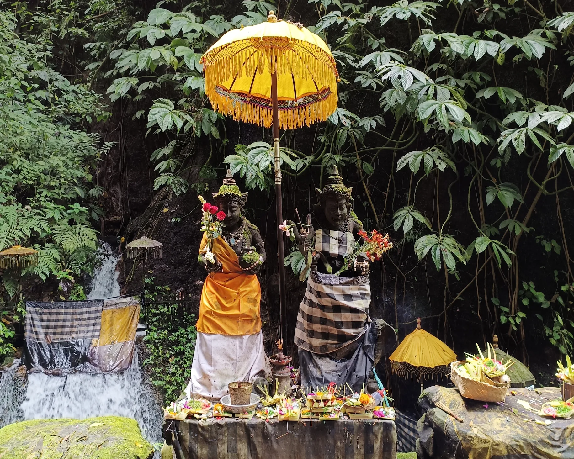 Melukat Ceremony at Pesiraman Temple