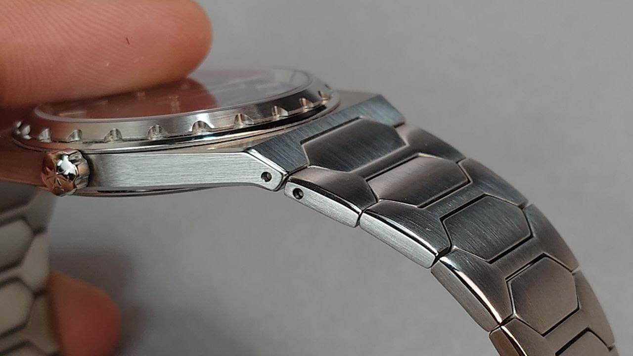 Vacheron Constantin Overseas Self-Winding 34.5mm Watch 4600V/200A-B980