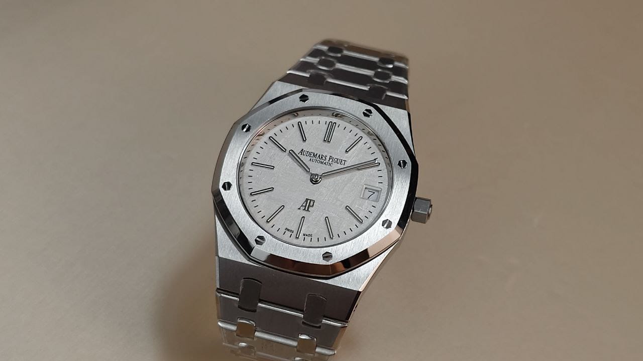 Audemars Piguet Royal Oak Watch 41MM Silver Index Hour Markers Dial Stainless