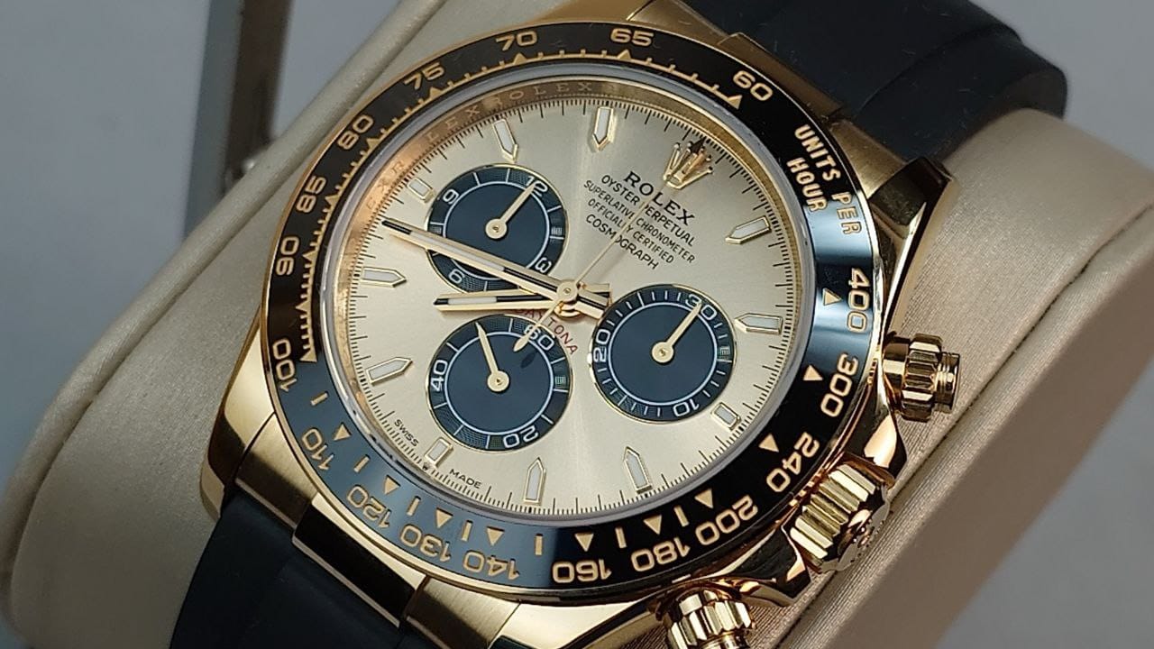 Rolex Daytona 116518LN Pikachu Dial Yellow Gold Oyster Flex 2022 Full Set