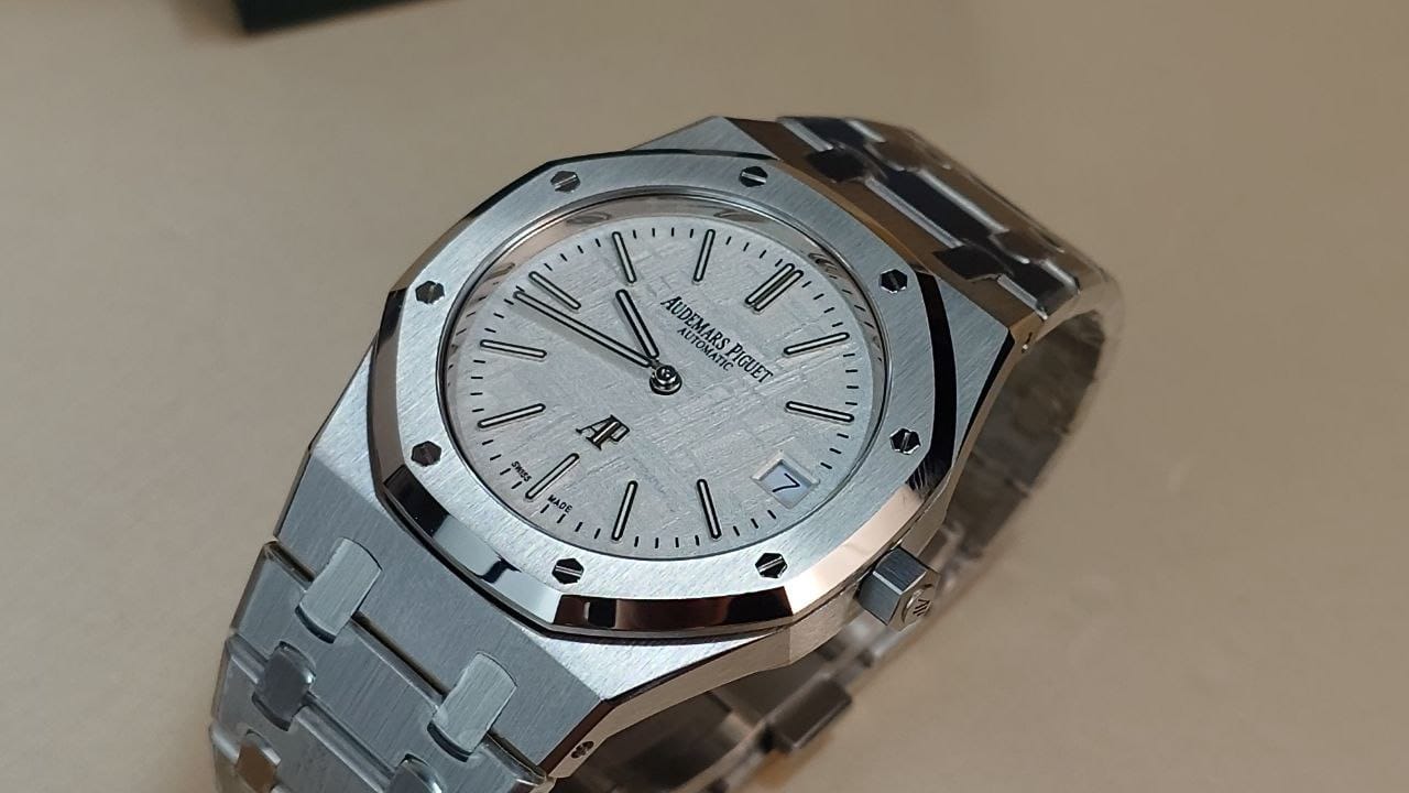 Audemars Piguet Royal Oak Watch 41MM Silver Index Hour Markers Dial Stainless
