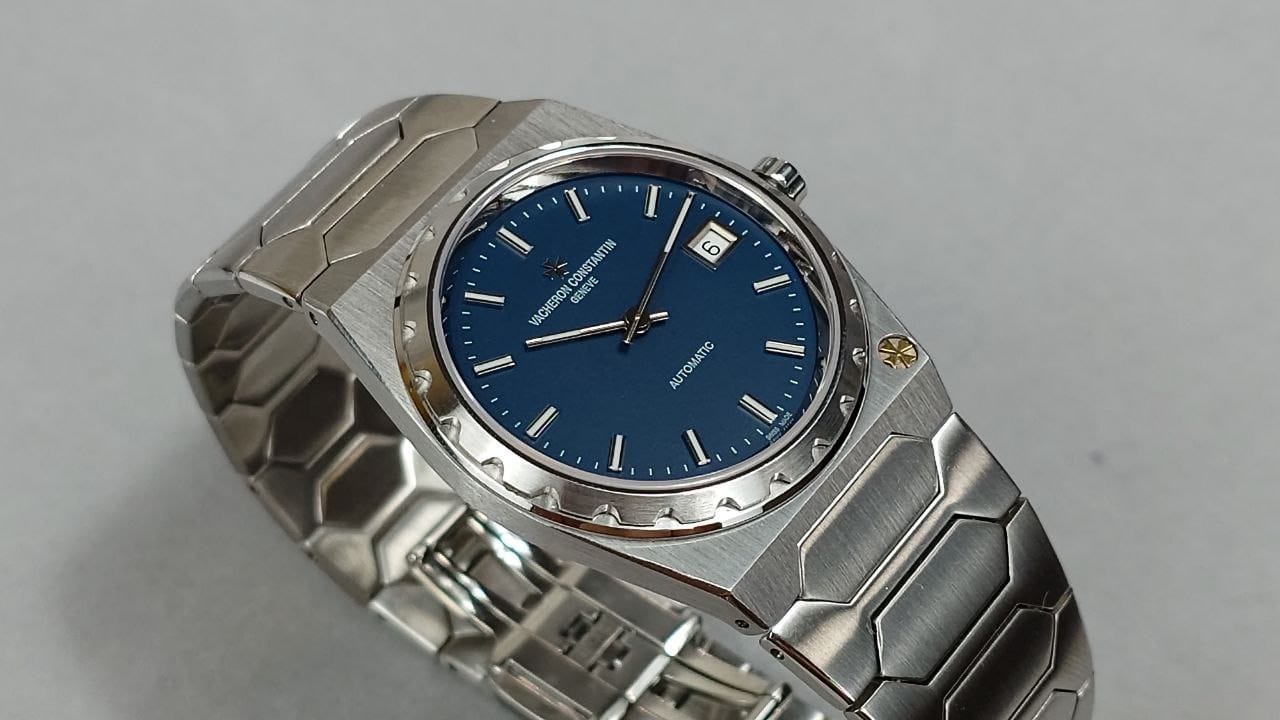 Vacheron Constantin Overseas Self-Winding 34.5mm Watch 4600V/200A-B980