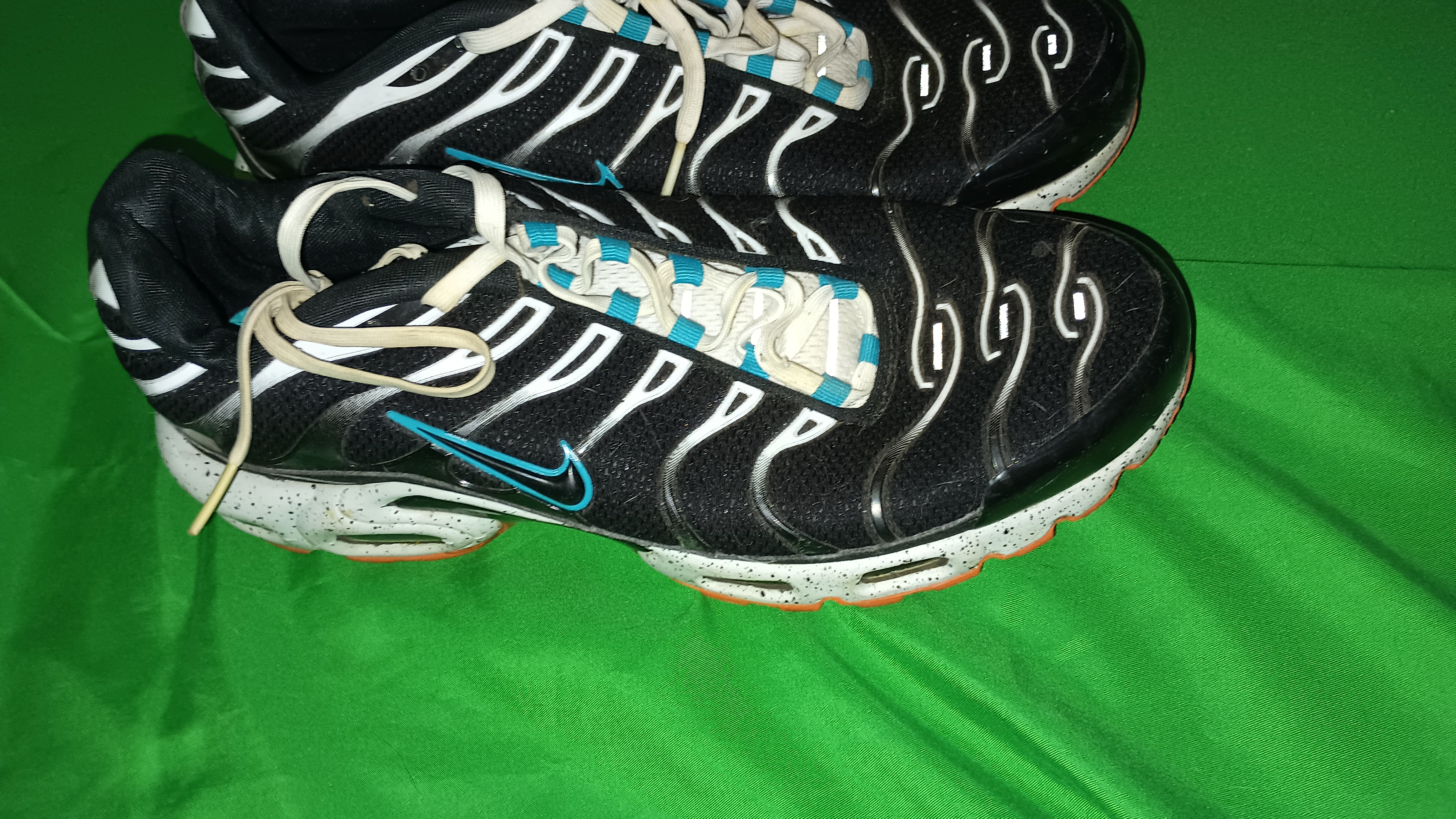 Nike Air Max Plus (TN) Black / Blue / Orange Sneakers Men’s US 12