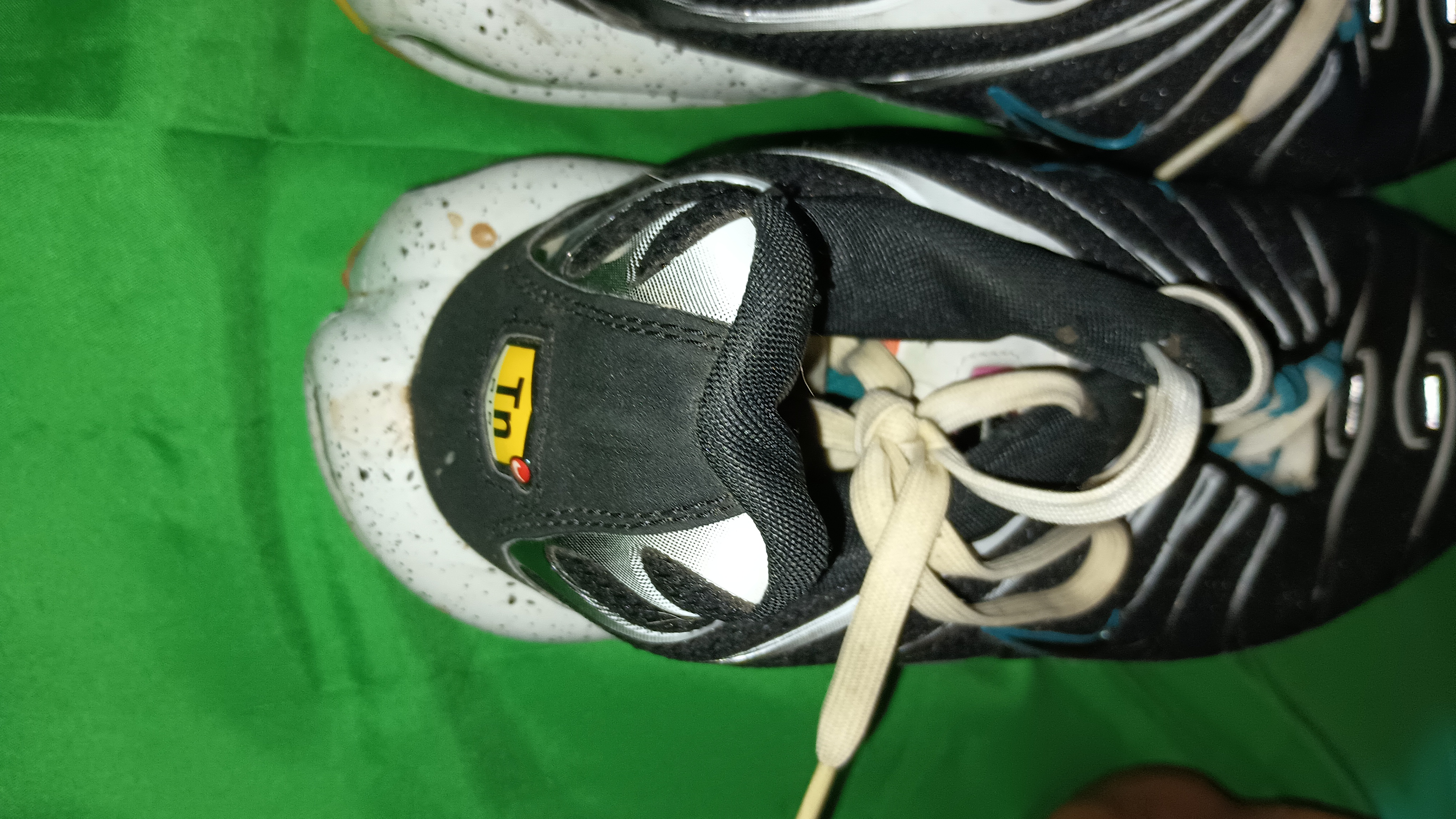 Nike Air Max Plus (TN) Black / Blue / Orange Sneakers Men’s US 12