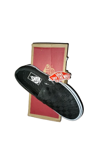 Vans Classic Slip-On Sneakers (Men’s 5 / Women’s 6.5)