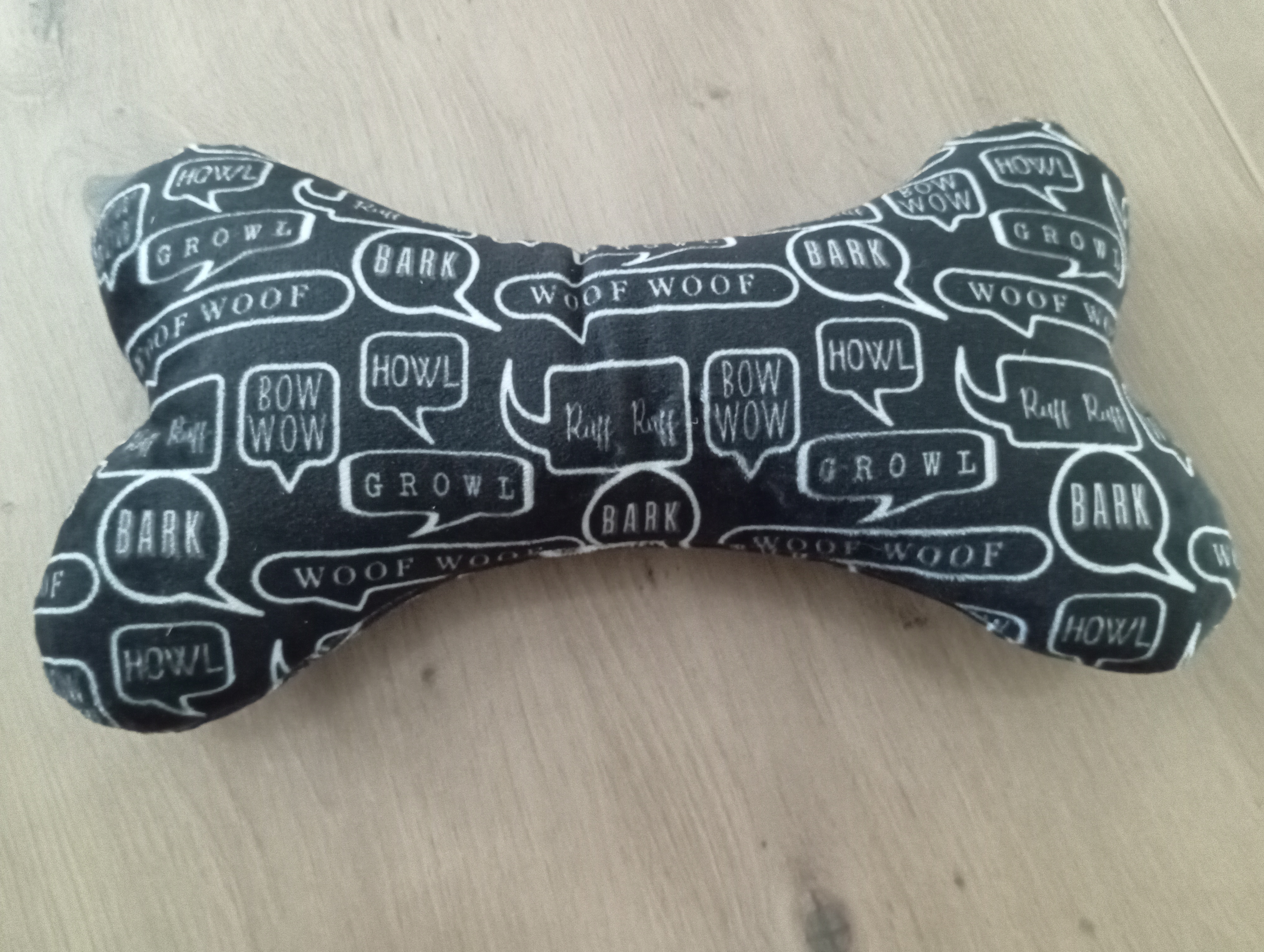 Jouet pour chien en forme d’os