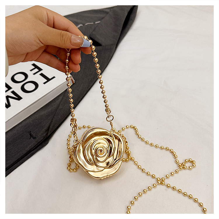 Sajenoksha Rose Motif Clutch