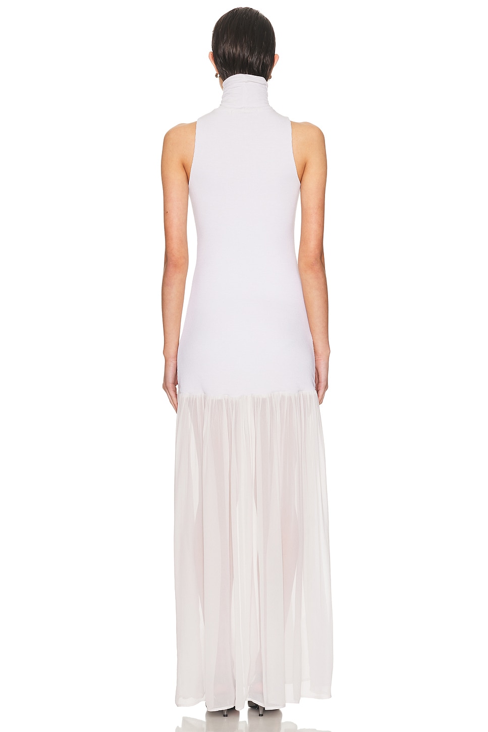 فستان ماكسي "هاي نك" بتصميم مدمج وعصري