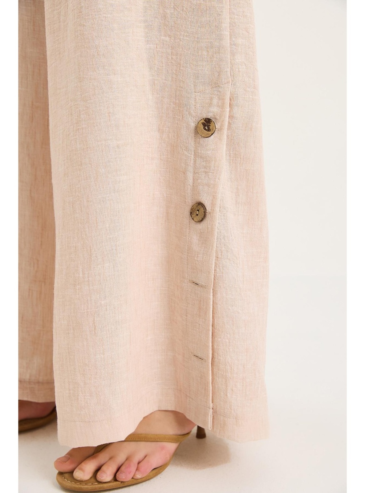 طقم نسائي قطعتين (بلوزة كروهات برباط وبنطلون واسع) - لون بيج كريمي