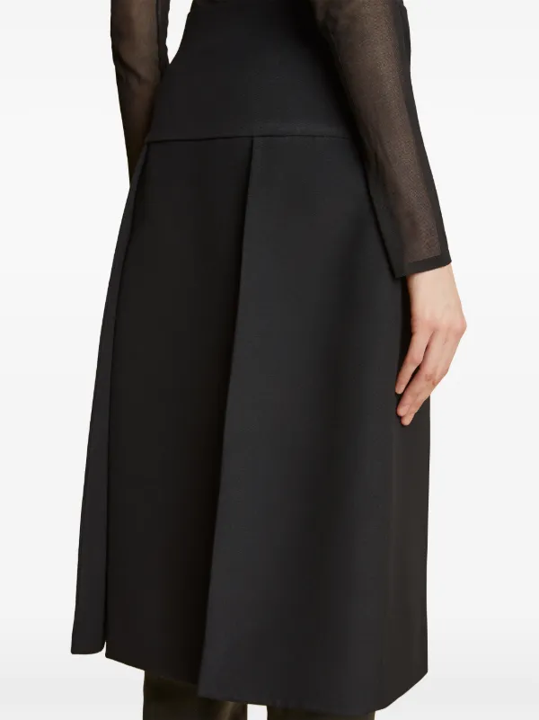 تنورة ميدي بخصر مرتفع وكسرات أمامية