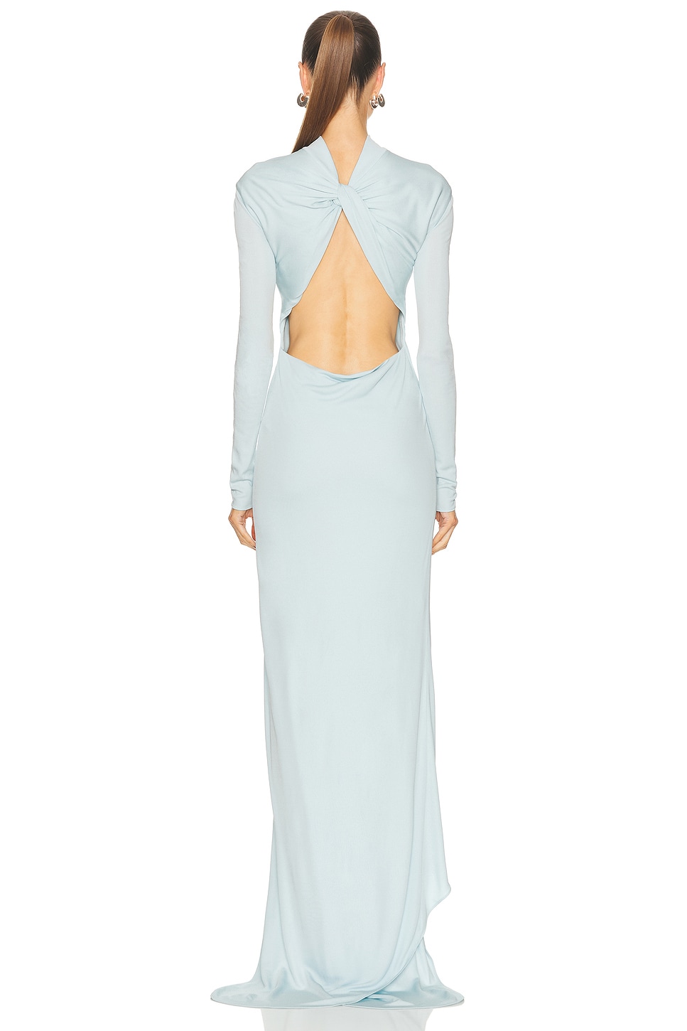 فستان سهرة "ماكسي" بلون أزرق سماوي بياقة مرتفعة