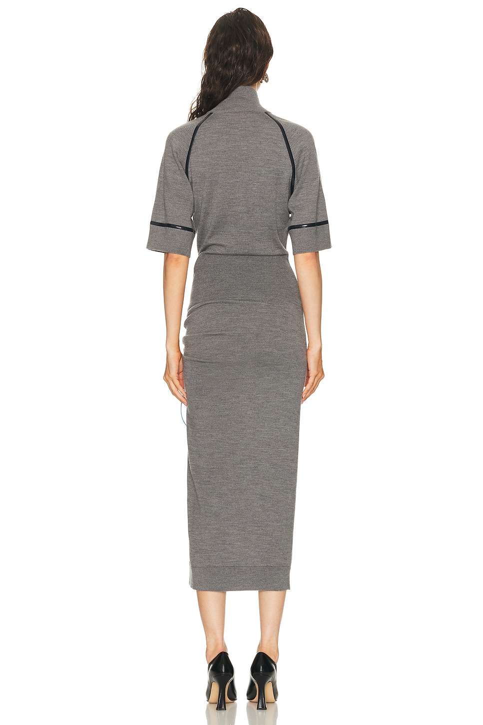 فستان "ميدي" محبوك بتصميم رياضي عصري - رمادي