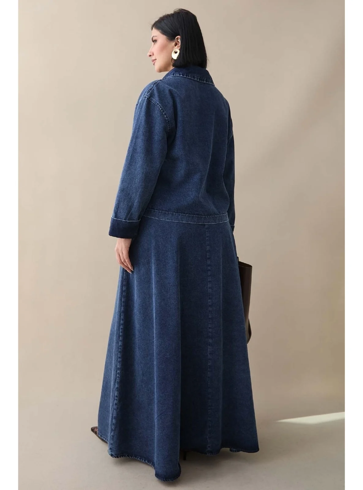 طقم جينز كحلي فاخر (جاكيت سحاب وتنورة كلوش)