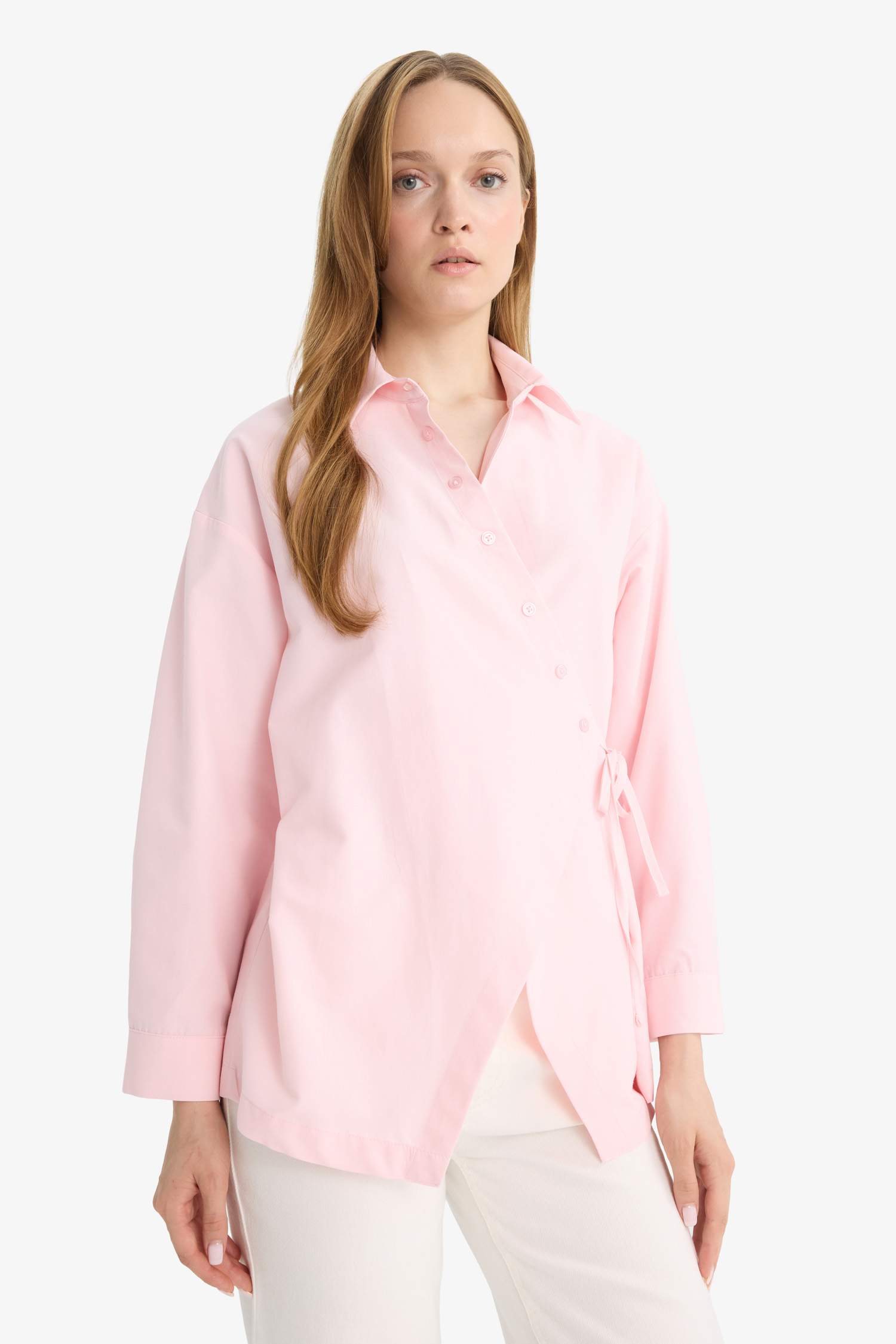 قميص نسائي وردي بتصميم "Wrap" عصري وأربطة جانبية