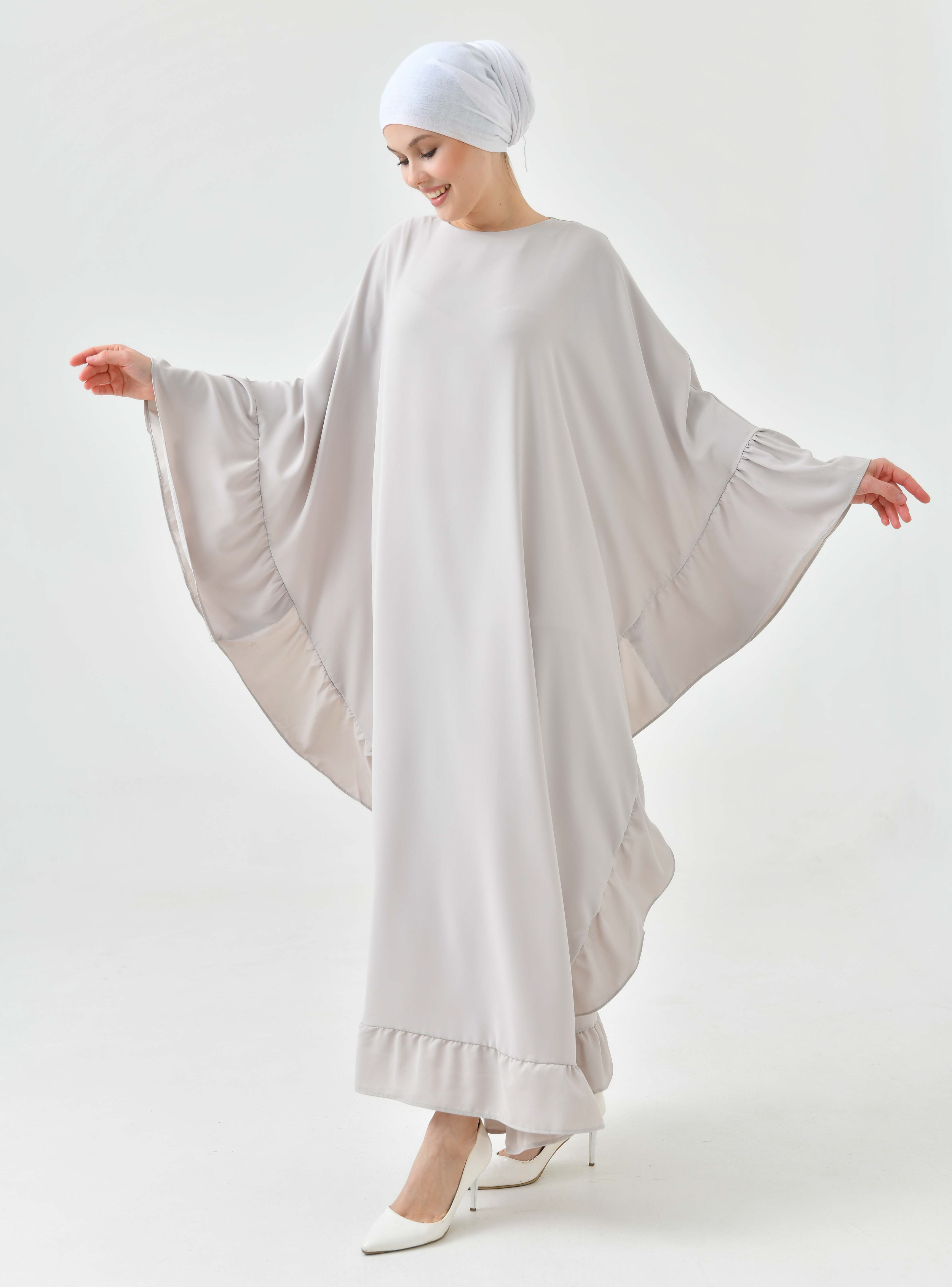 فستان "كابتان" انسيابي بتصميم الفراشة