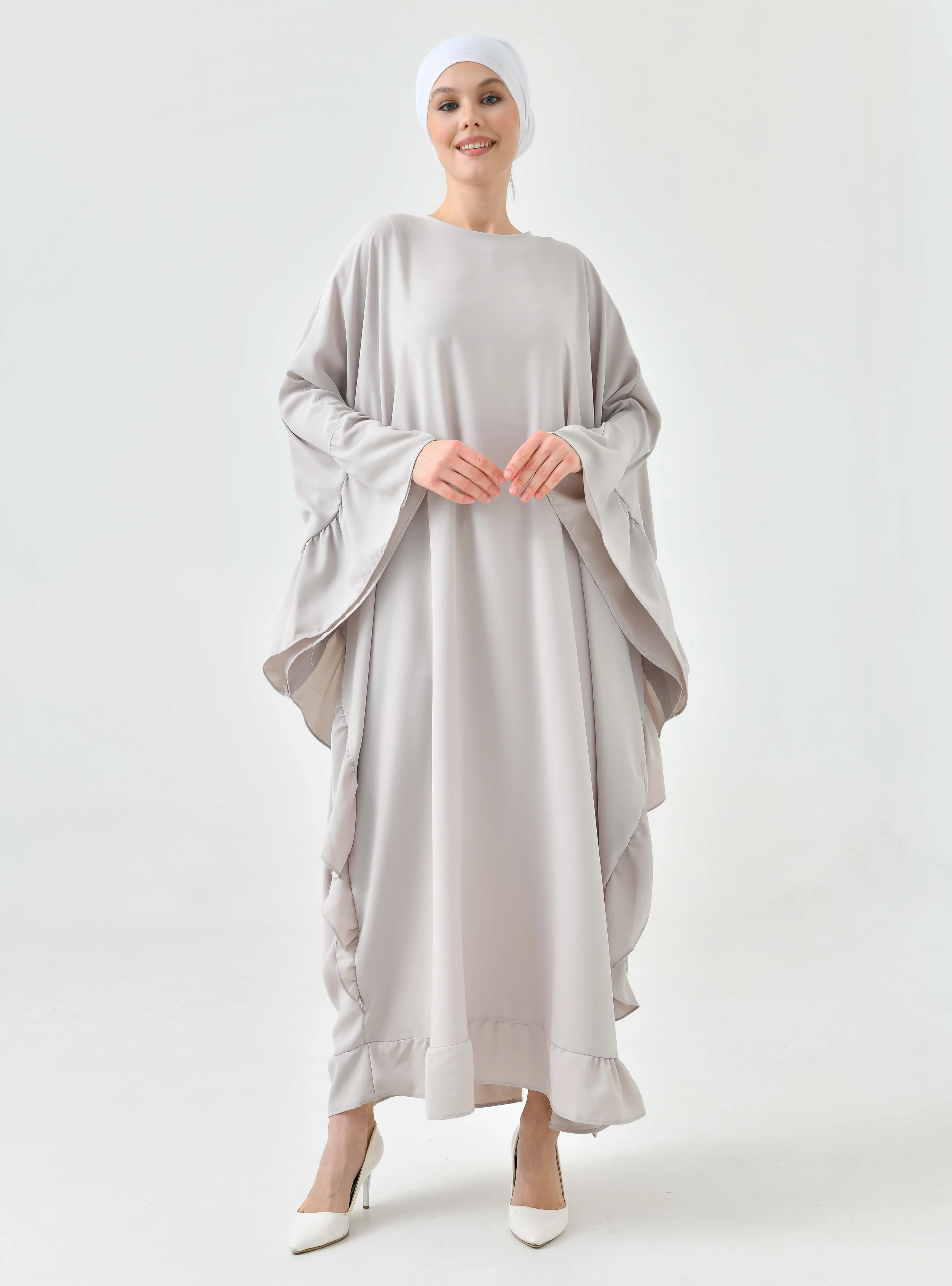 فستان "كابتان" انسيابي بتصميم الفراشة