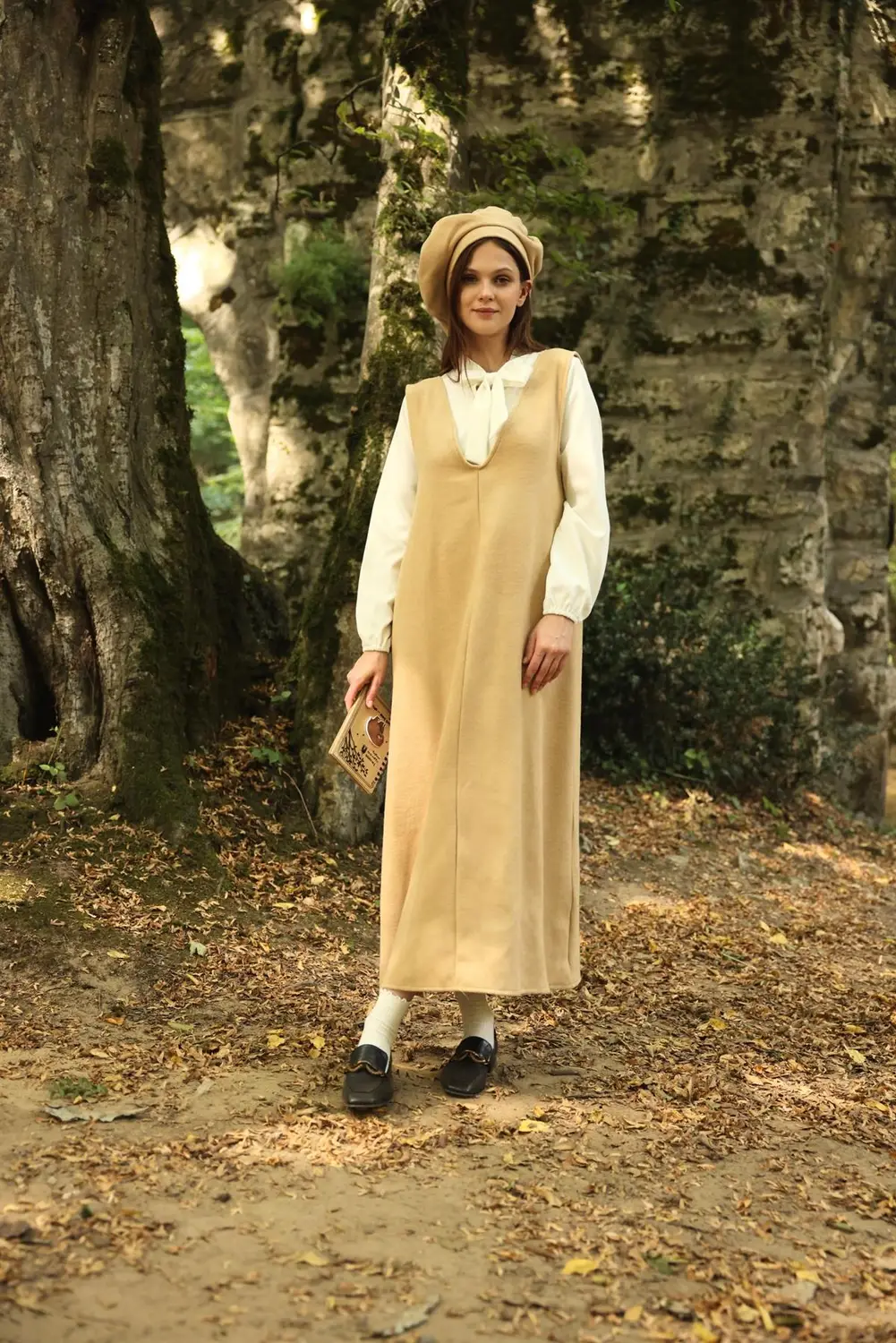 فستان جيليه شتوي طويل بياقة V - لون بيج