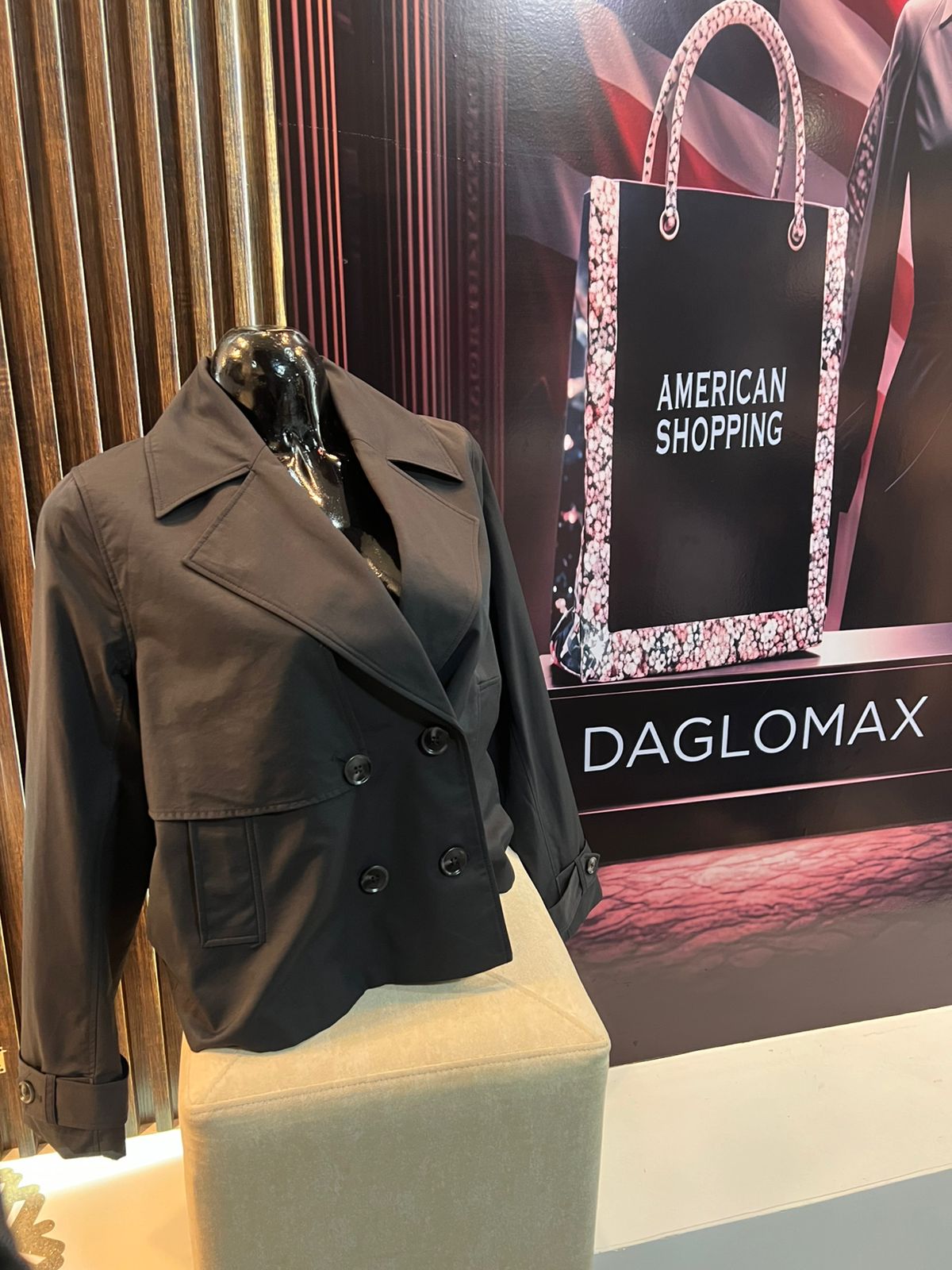 Chaqueta elegante negra