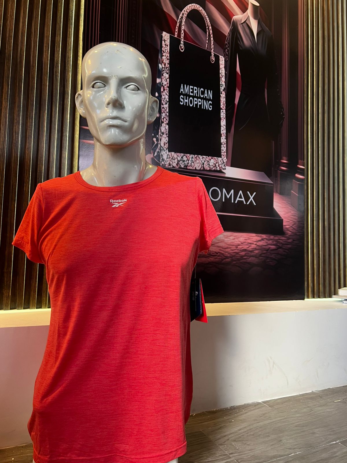 Camiseta deportiva roja