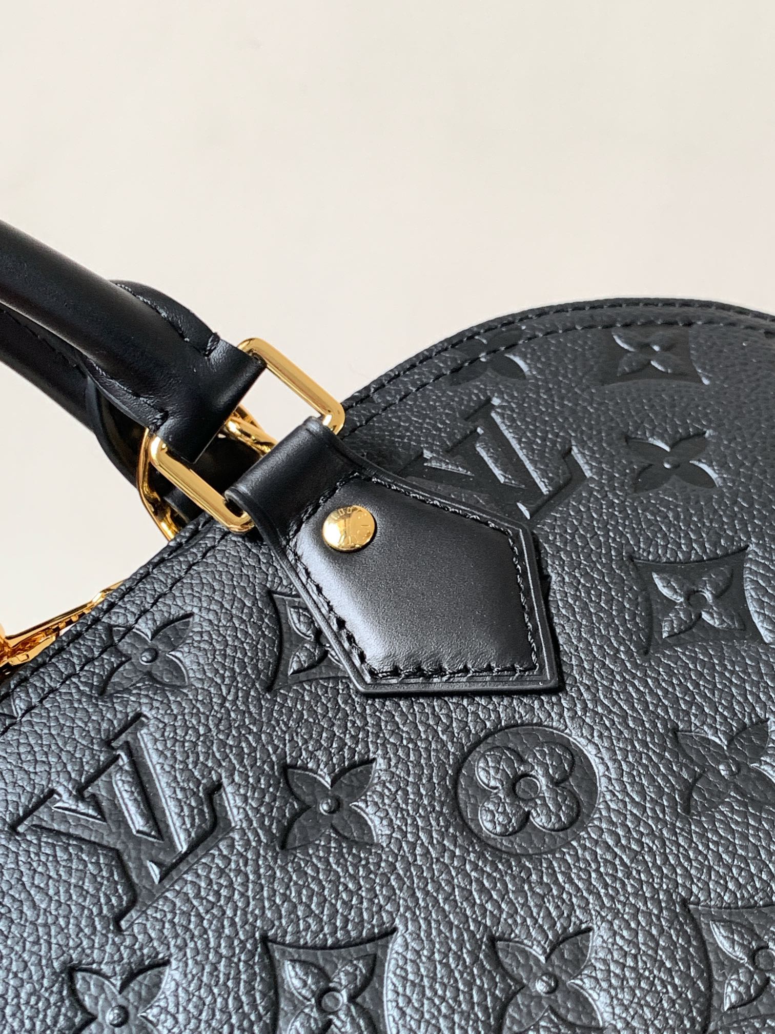 Alma Tas（Internal style）