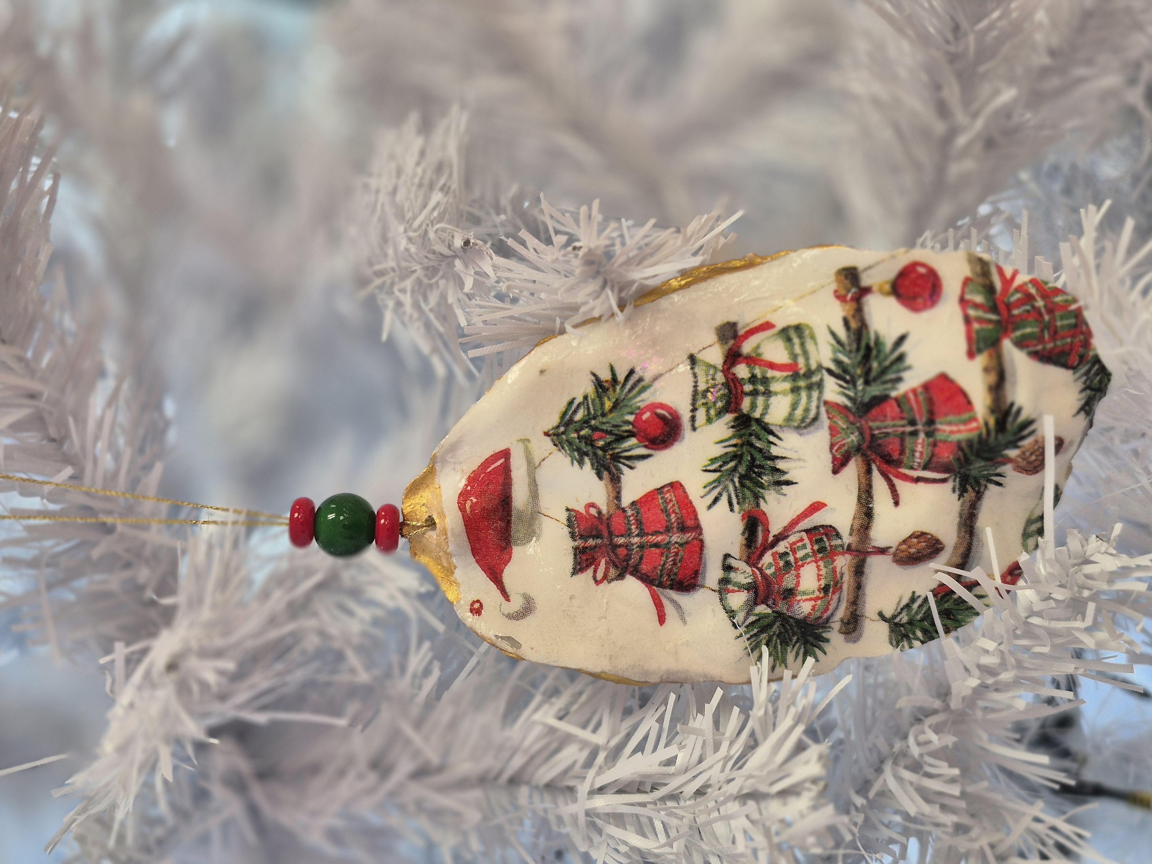 Oyster Shell Decoupage Christmas Ornament - Christmas Festivities