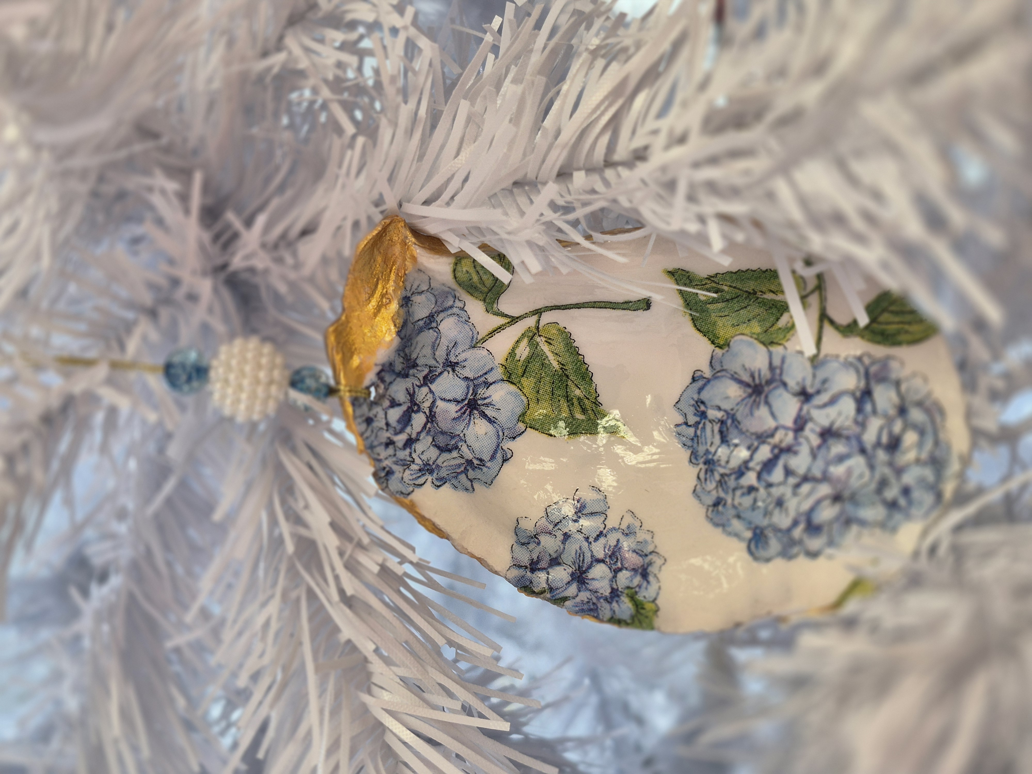 Oyster Shell Decoupage Christmas Ornament - Blue Flowers