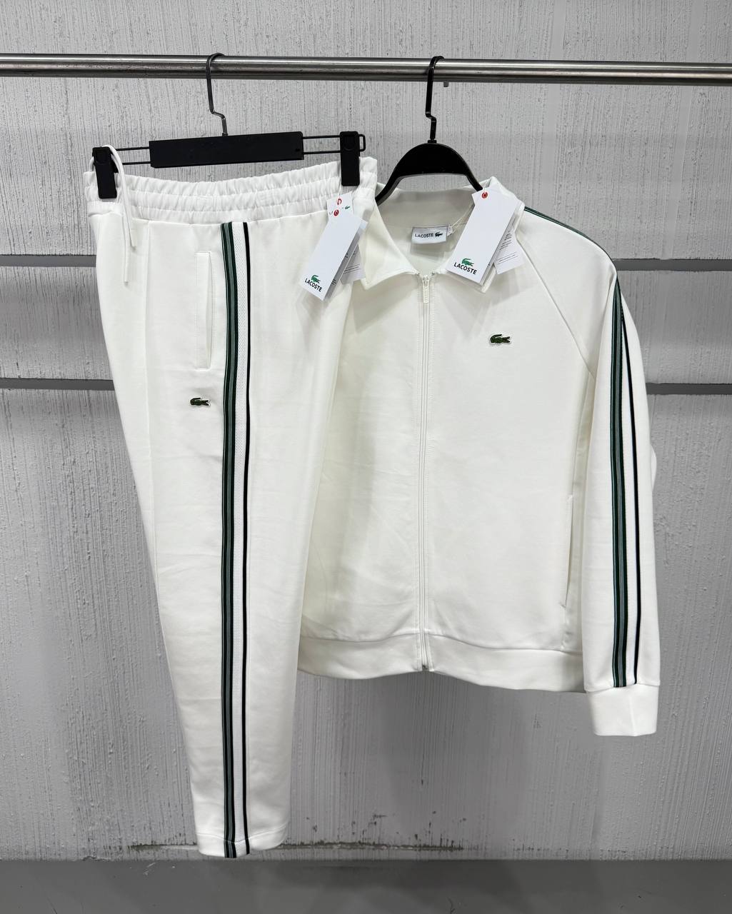 Ensemble de survêtement Lacoste blanc