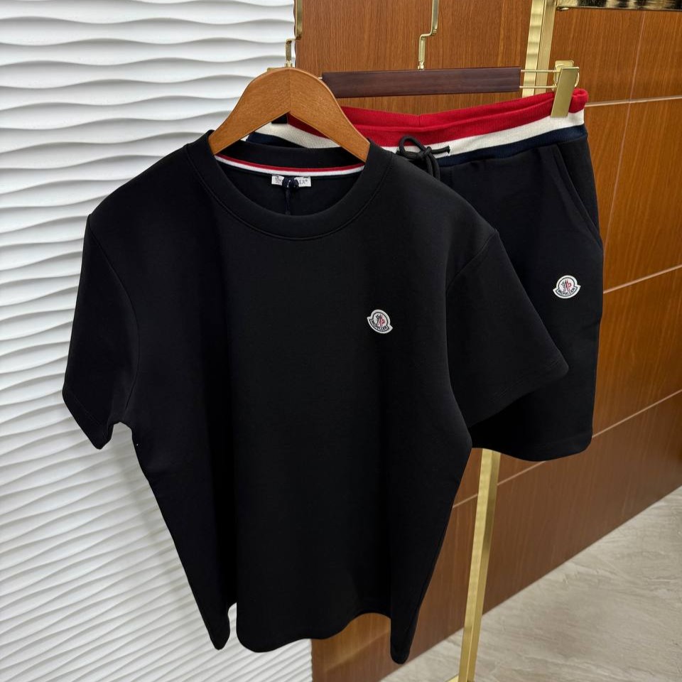 Ensemble Moncler noir