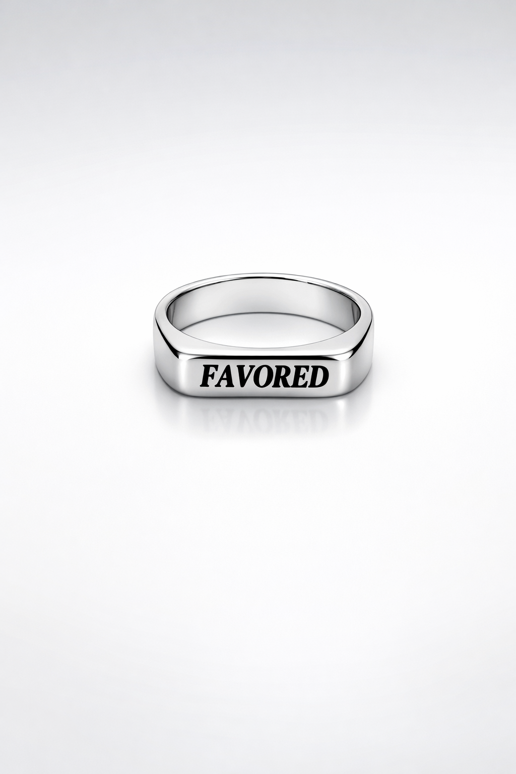 Favored Signature Horizontal Signet Ring – Silver Edition