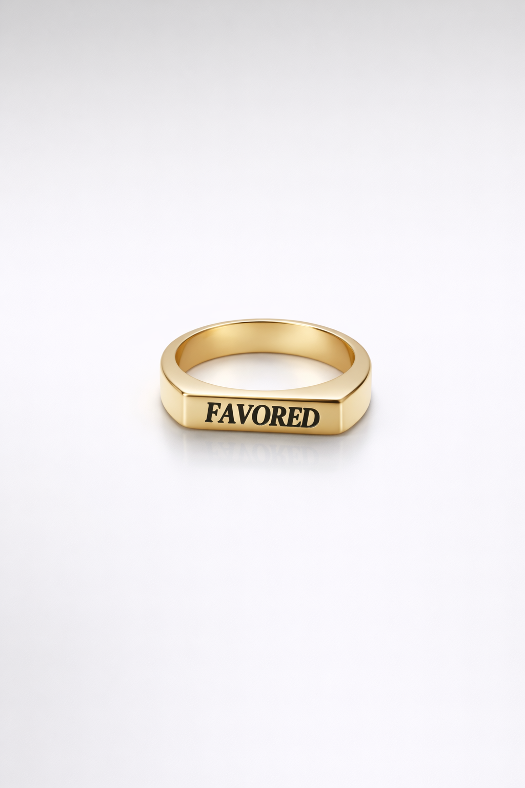 Favored Signature Horizontal Signet Ring – Gold Edition