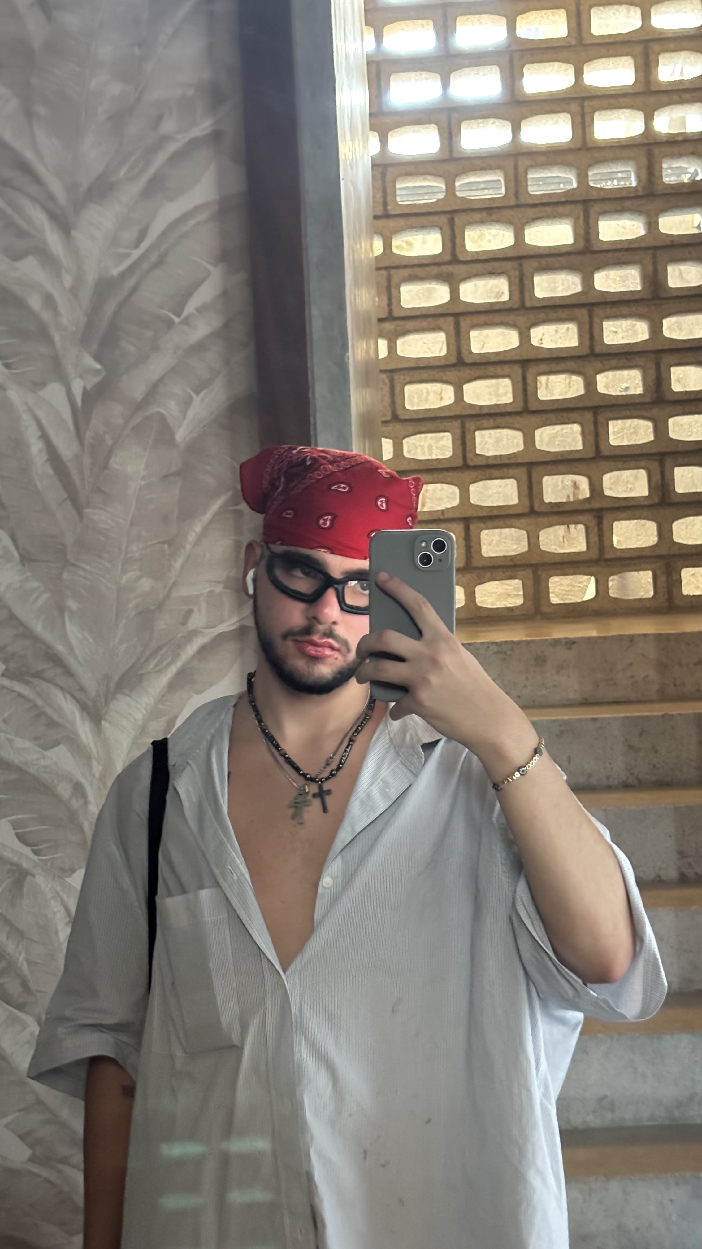 Leo Shortsleeve Button Up