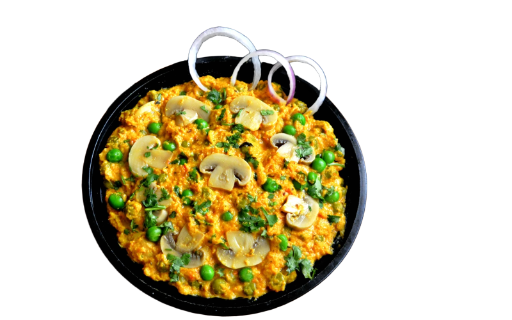 Mater Mushroom ( แกงเห็ดกับถั่วลันเตา )